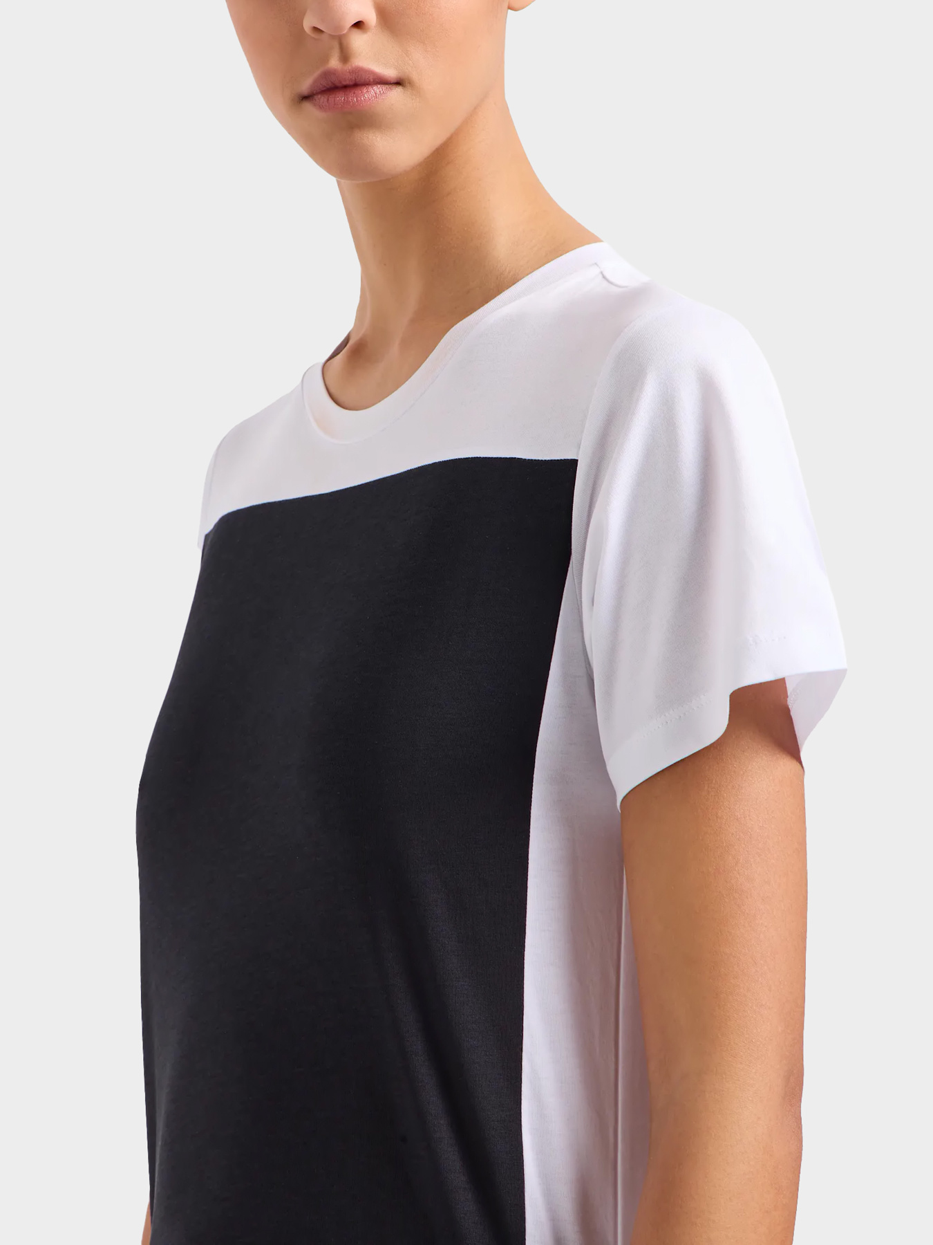 Футболки и поло Emporio Armani модель 3D2T8C-2JFNZ-0927 Фото