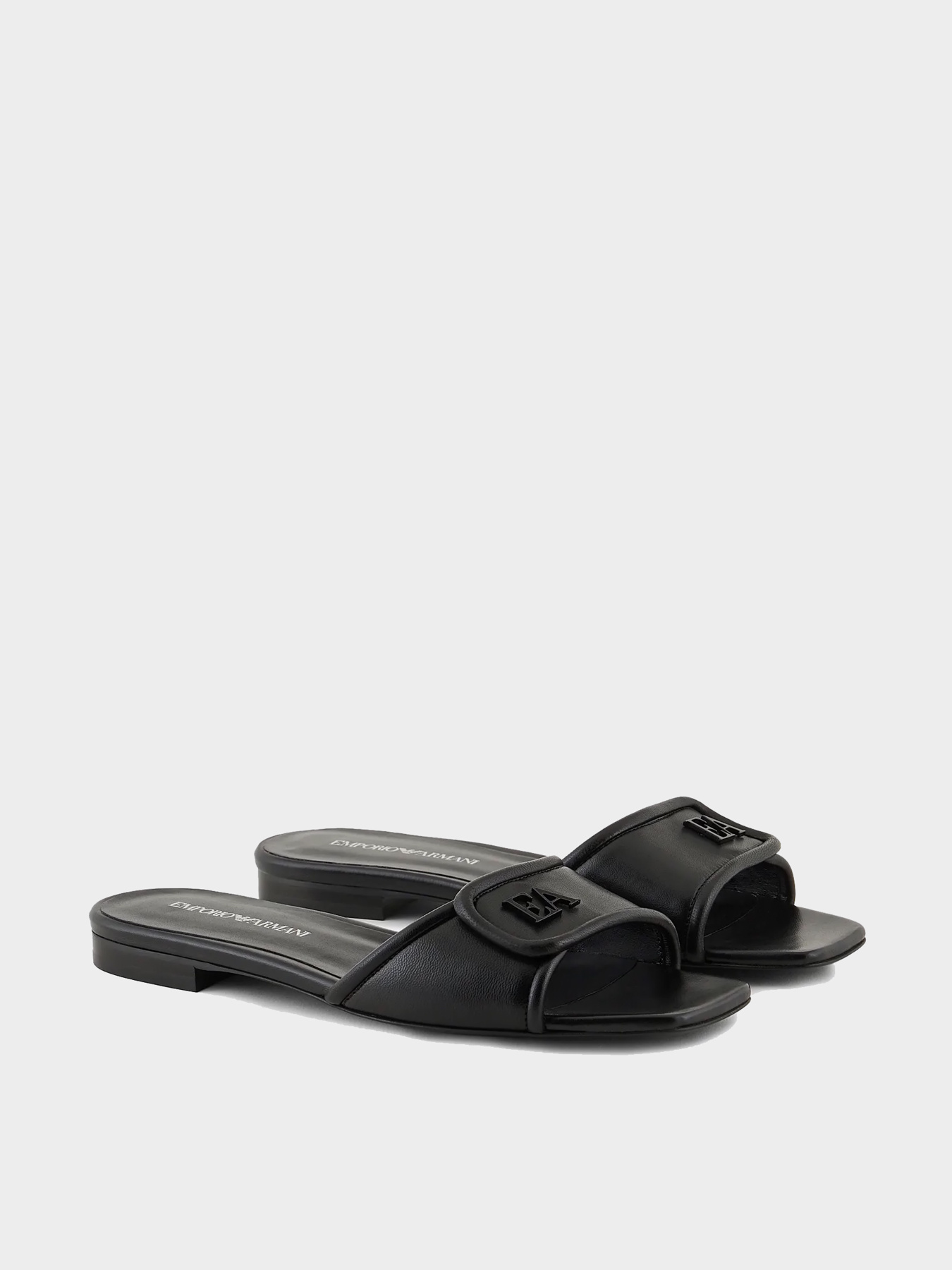 Шлёпанцы Emporio Armani модель X3P830-XF271-00002 Фото