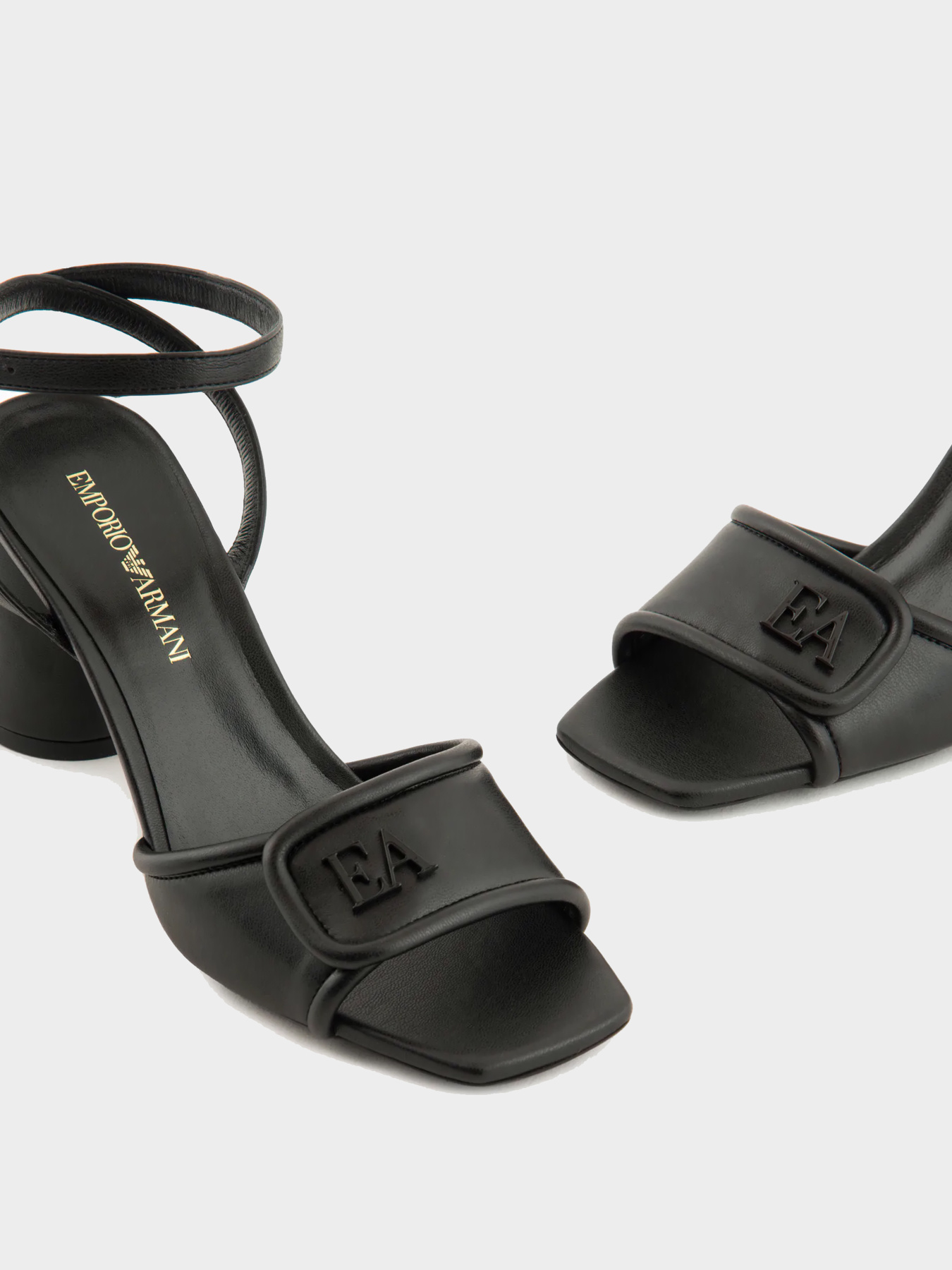 Сандалии Emporio Armani модель X3P831-XF271-00002 Фото