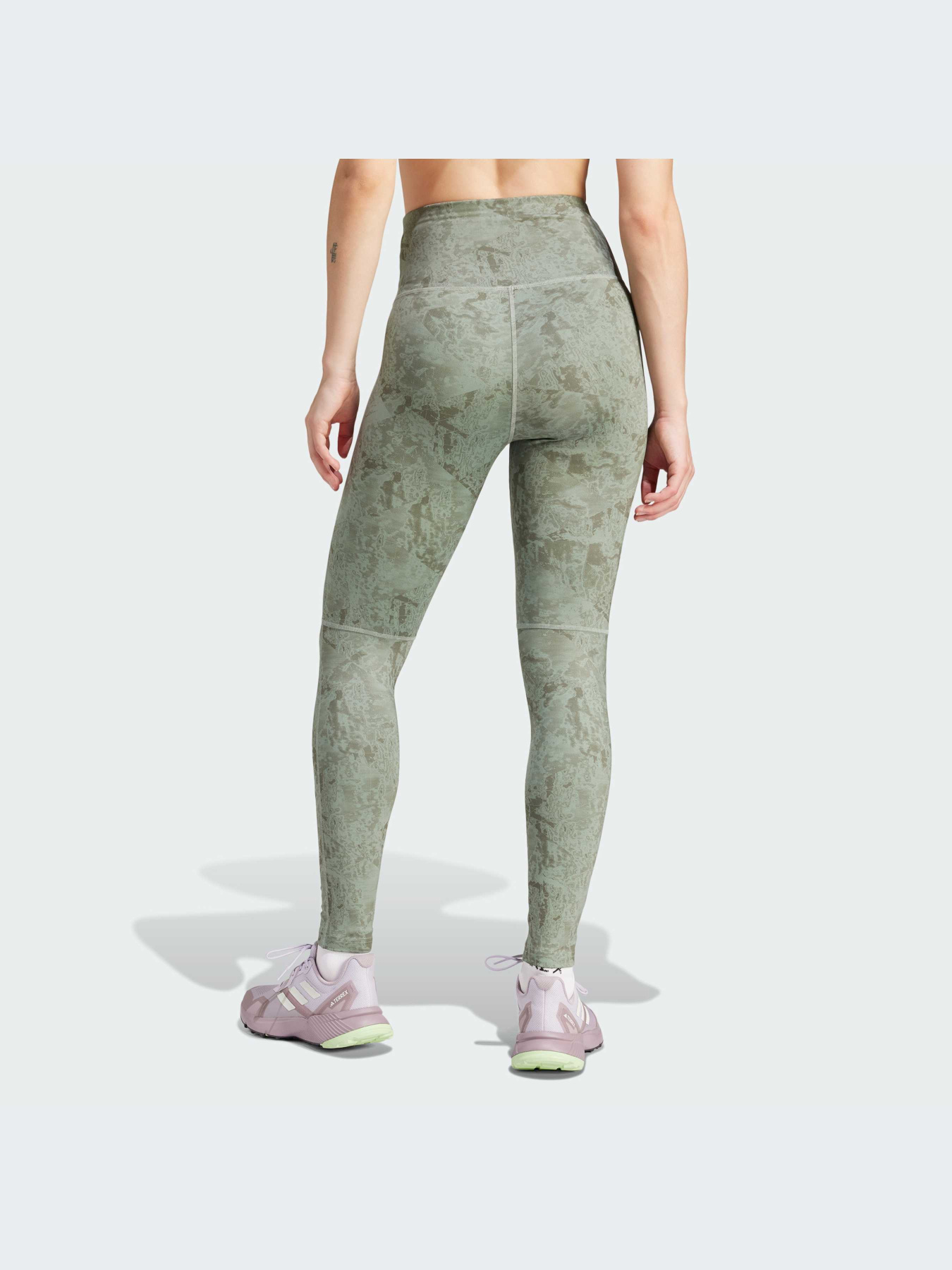 Спортивные леггинсы Adidas модель IP6875 Фото