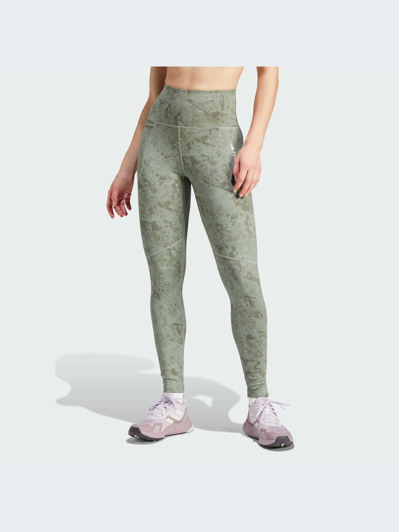 Спортивные леггинсы Adidas модель IP6875 Фото