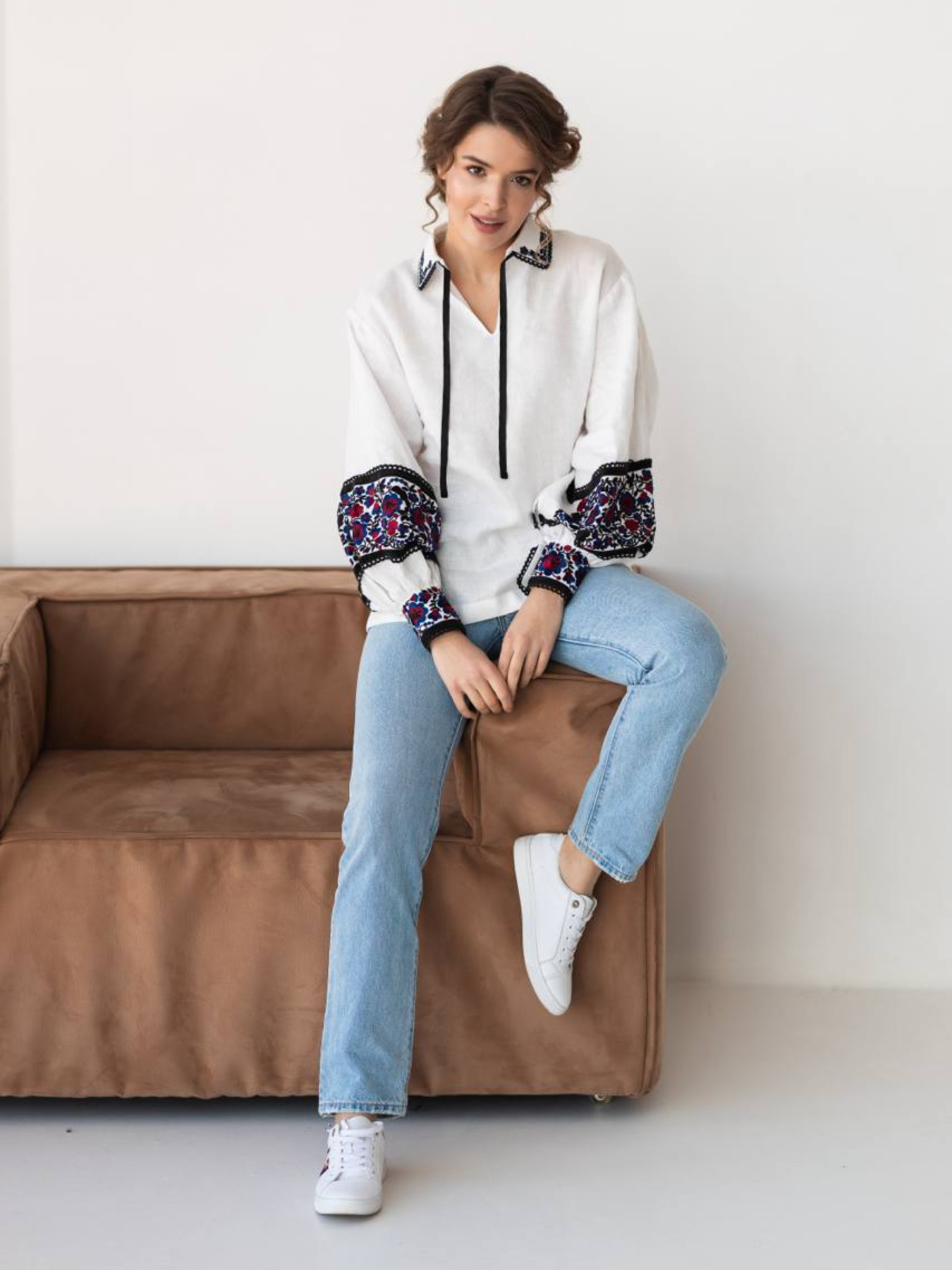 Вышитая рубашка Golden Trinity модель BART02 Фото