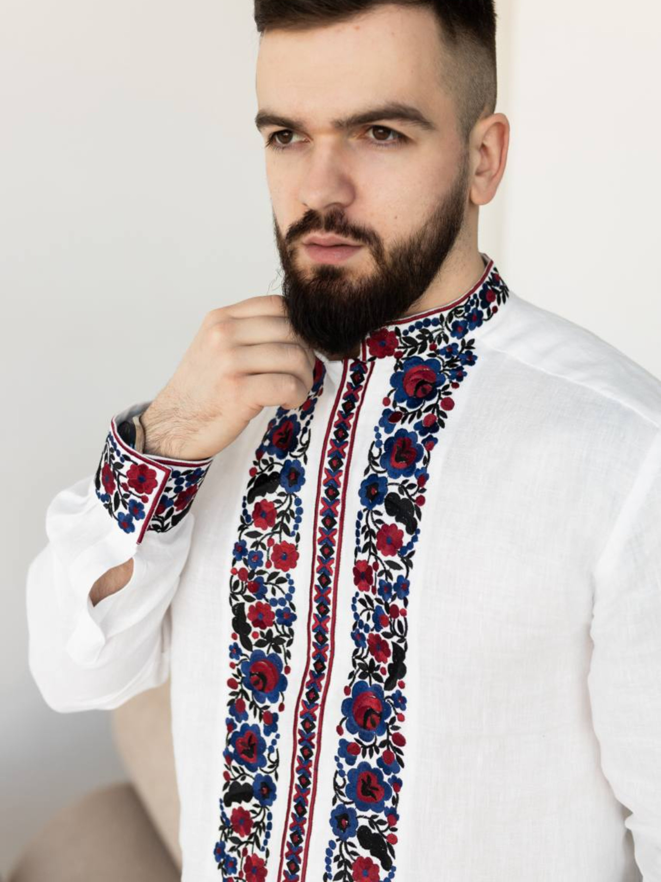 Вышитая рубашка Golden Trinity модель BART05 Фото