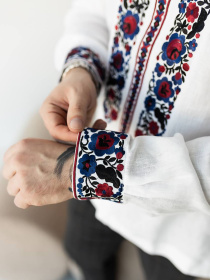 Вышитая рубашка Golden Trinity модель BART05 Фото