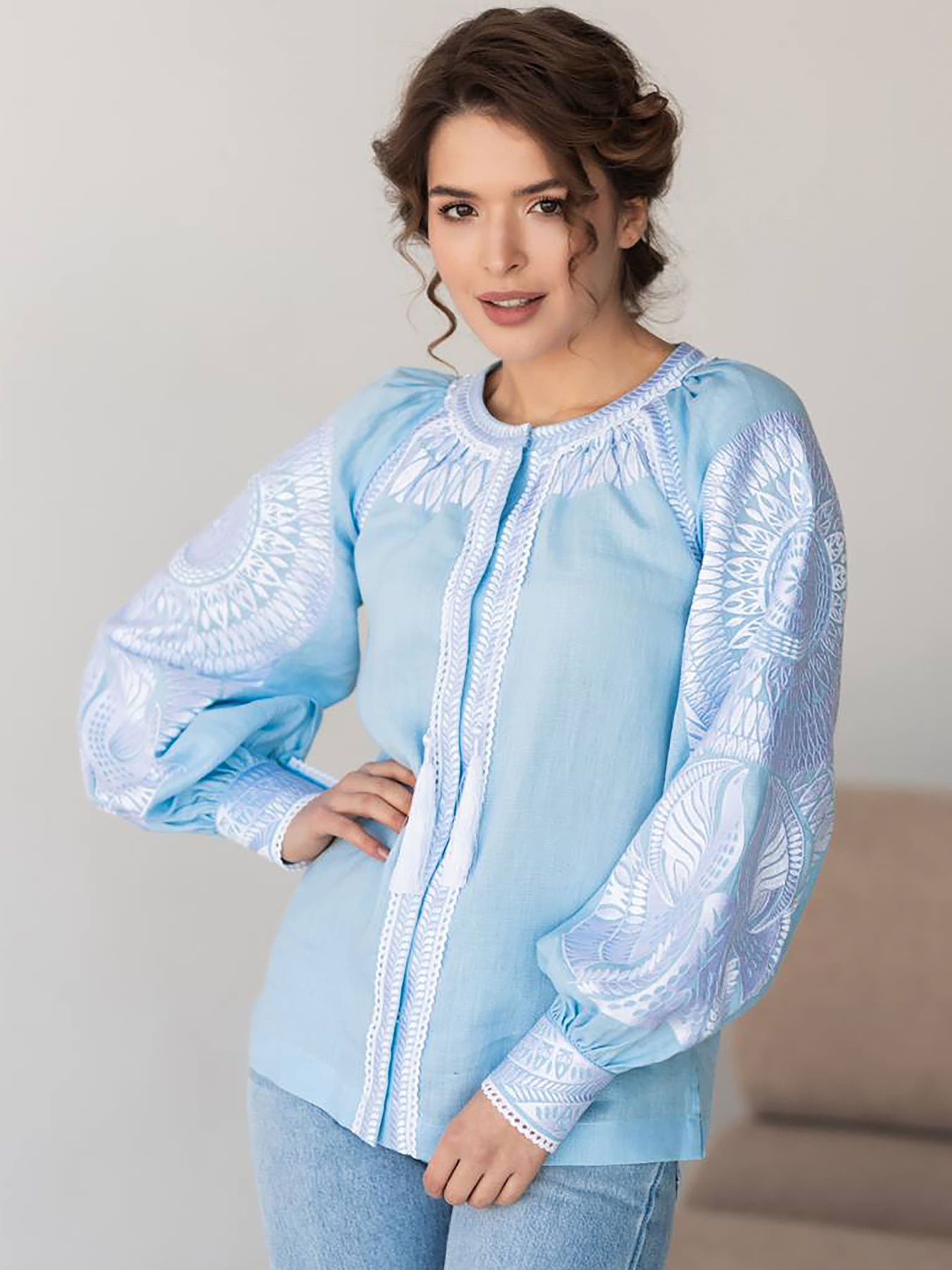 Вышитая рубашка Golden Trinity модель SIAYVO01 Фото