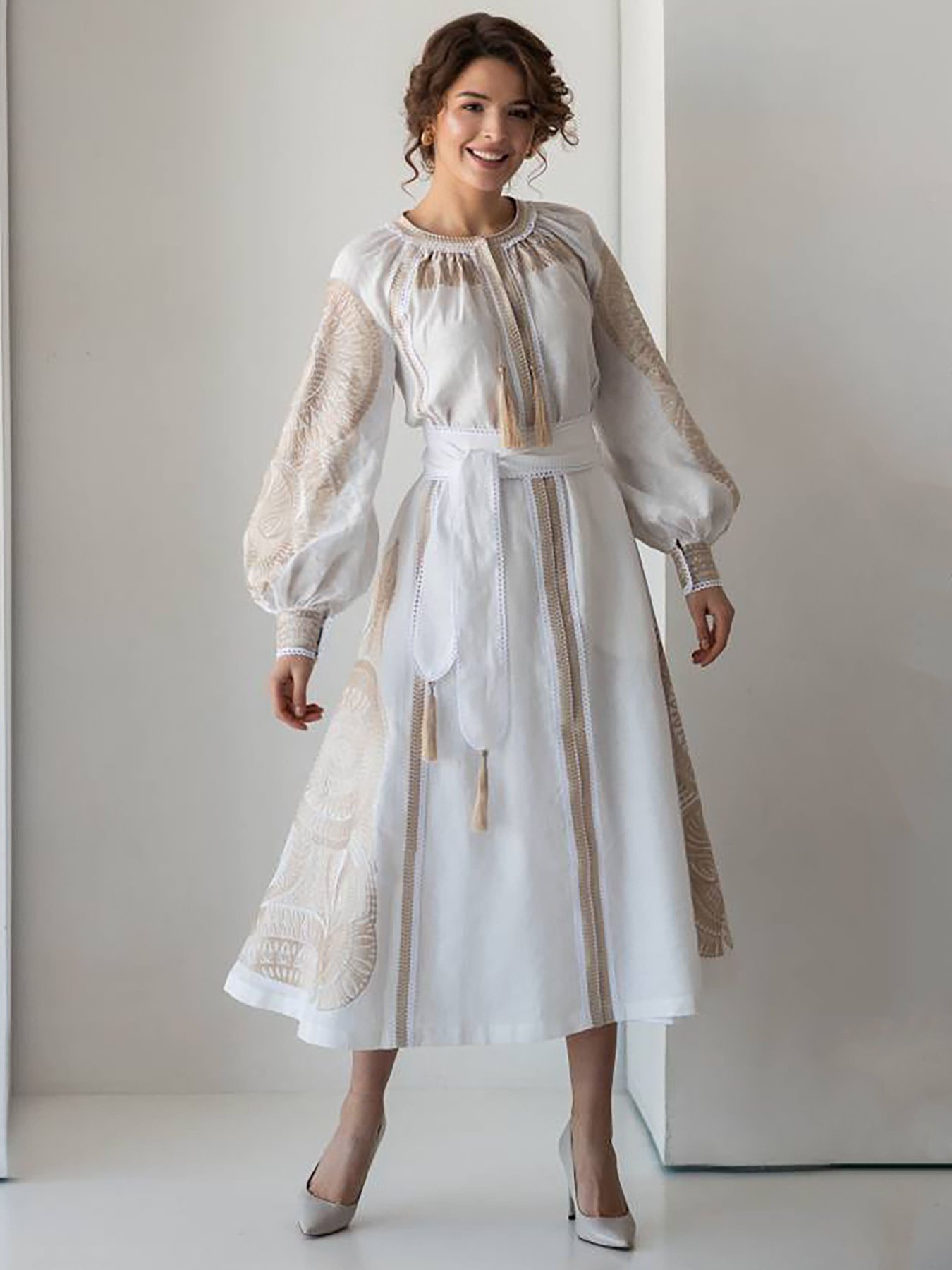 Вышитое платье Golden Trinity модель SIAYVO02 Фото