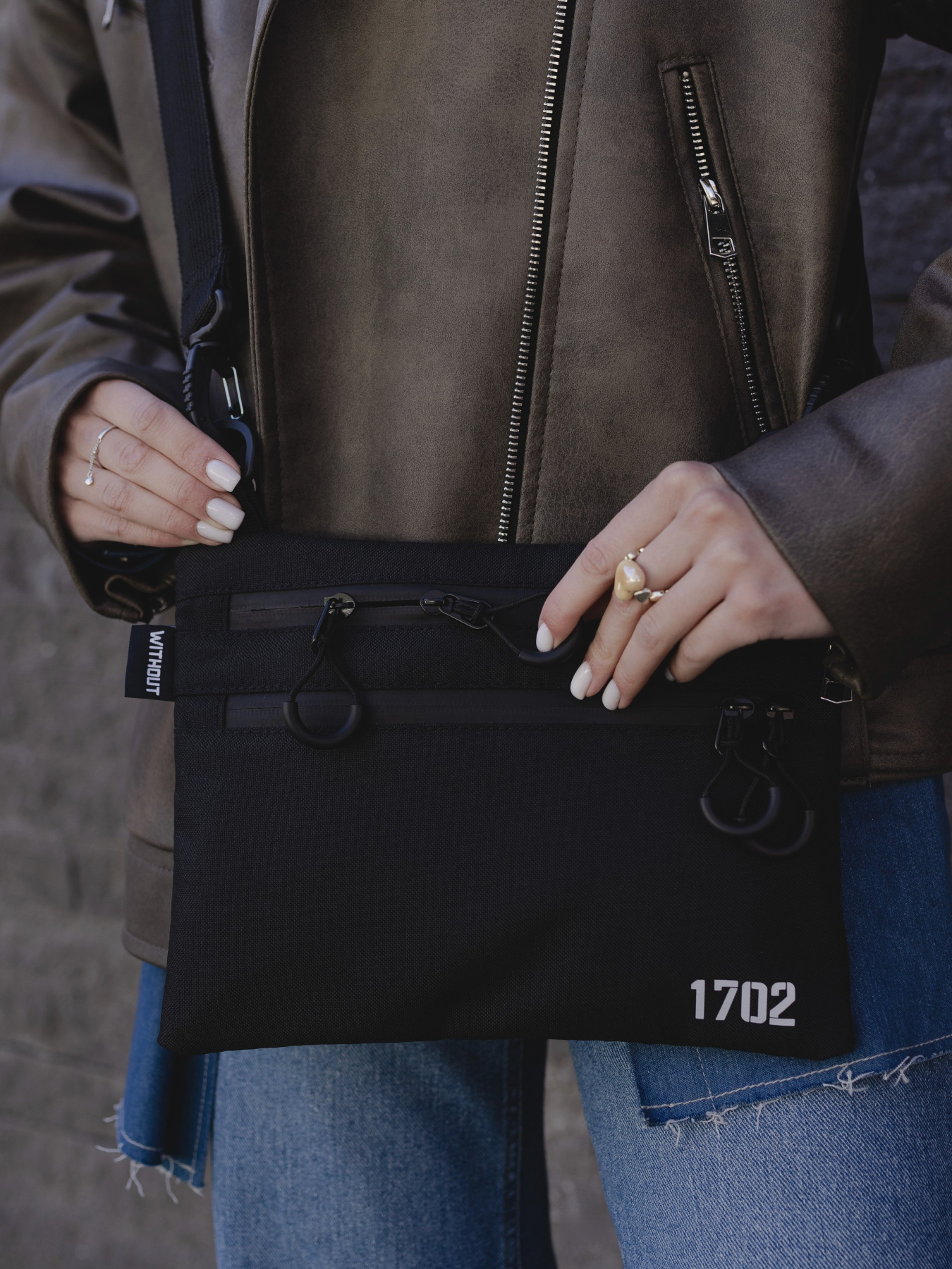 Мессенджер Without модель 8049219 Фото