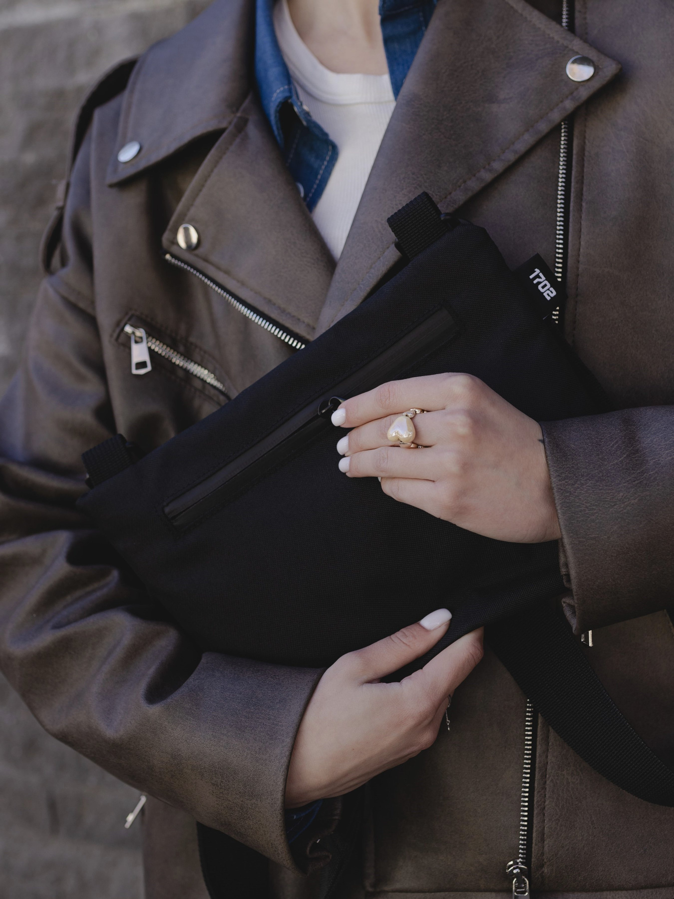 Мессенджер Without модель 8049219 Фото