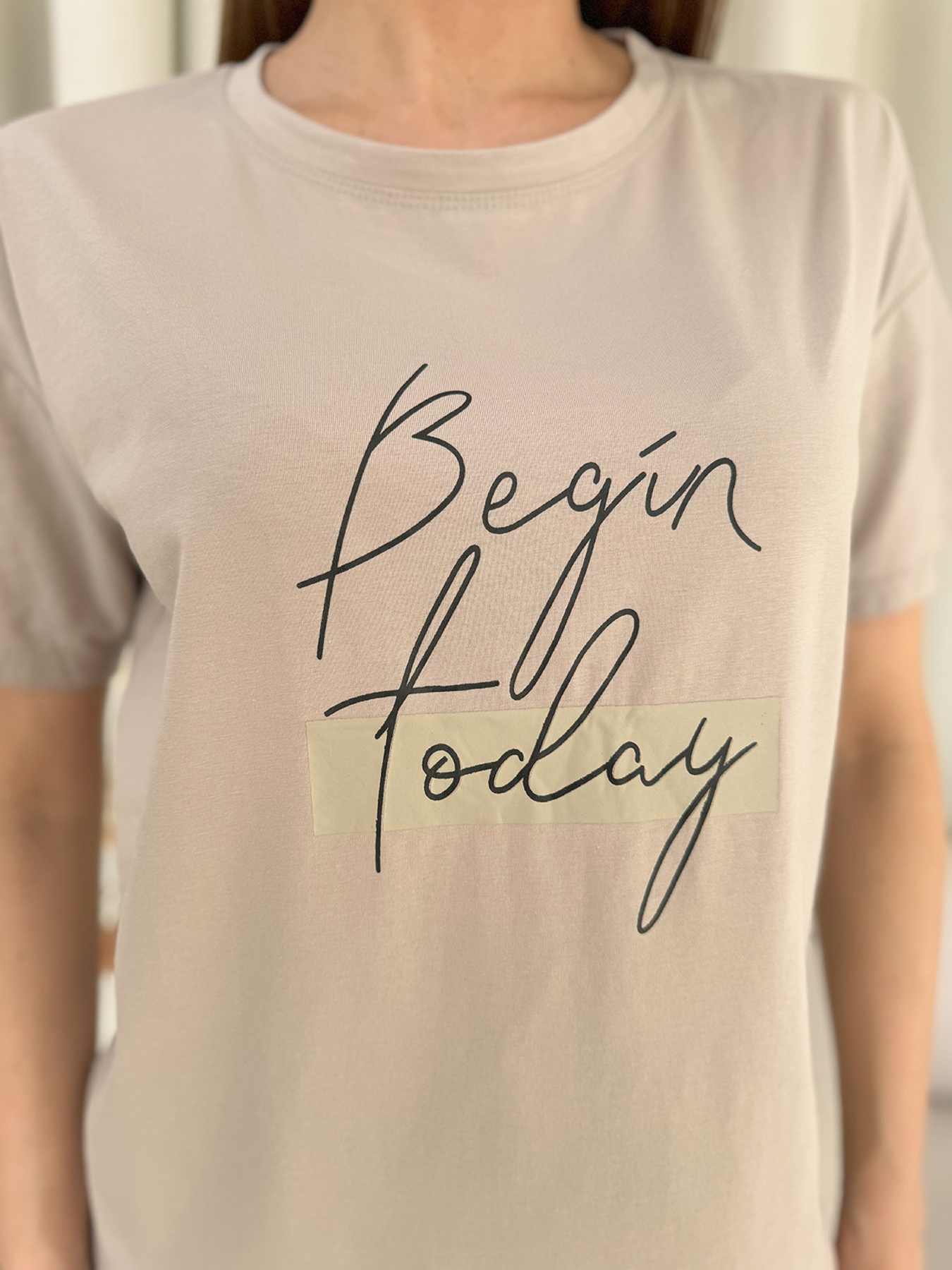 Футболка ISSA Plus модель WN20-604_бежевый Фото