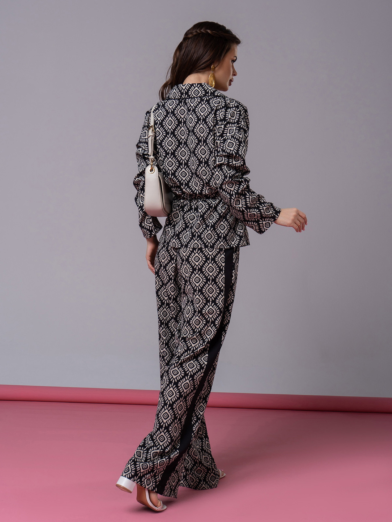 Повседневный костюм ISSA Plus модель 14595_черный Фото