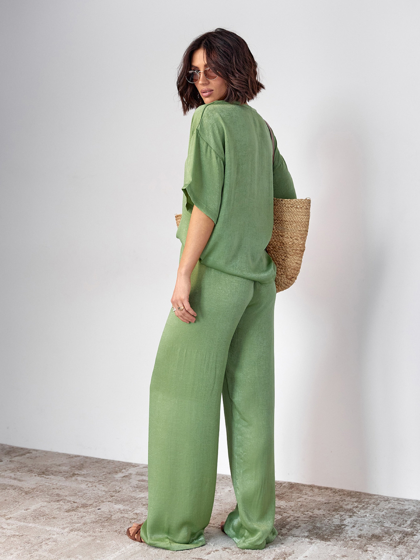 Повседневный костюм ISSA Plus модель 14601_оливковый Фото