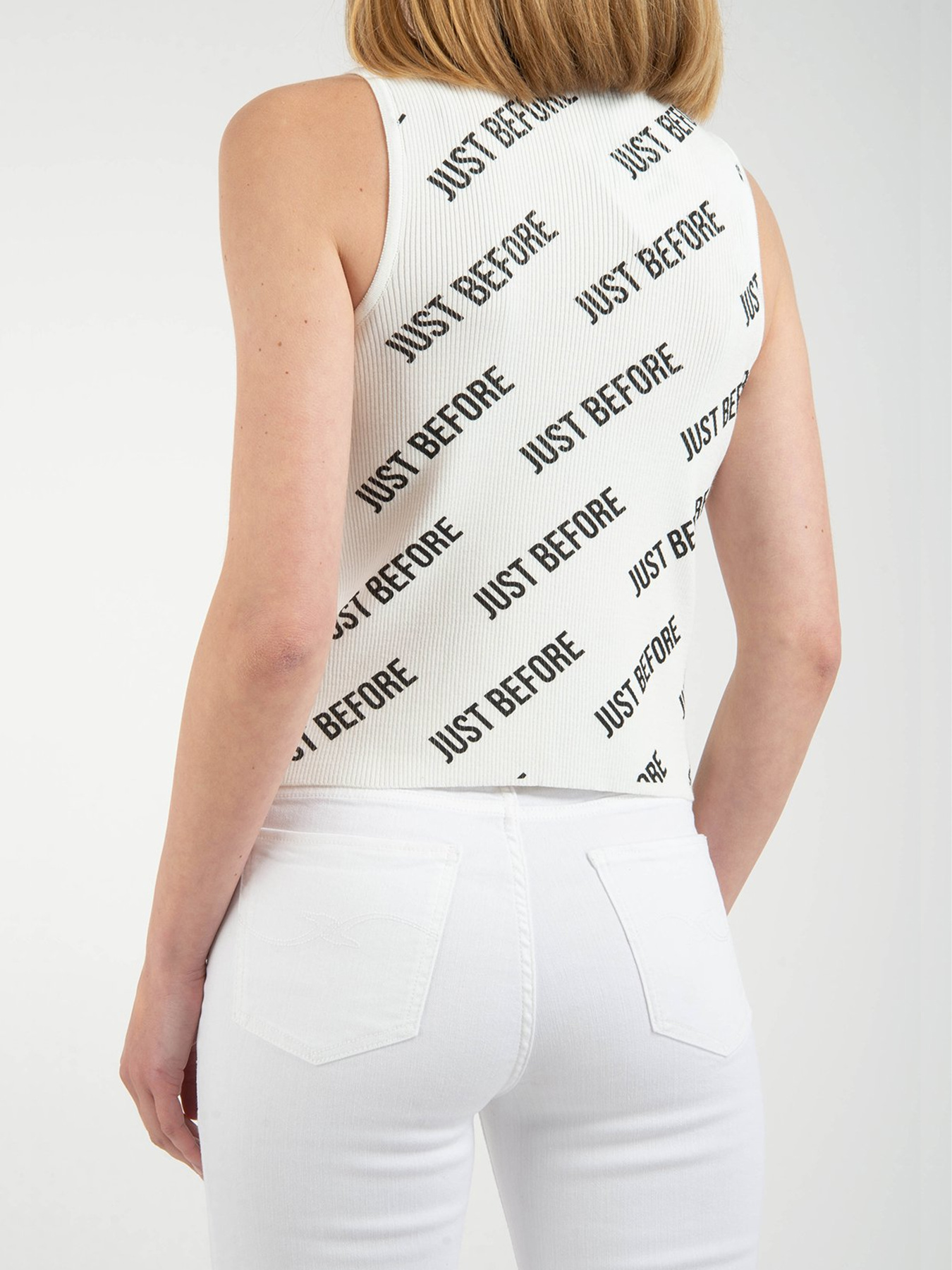 Майка J.B4 (Just Before) модель WA024001 Фото