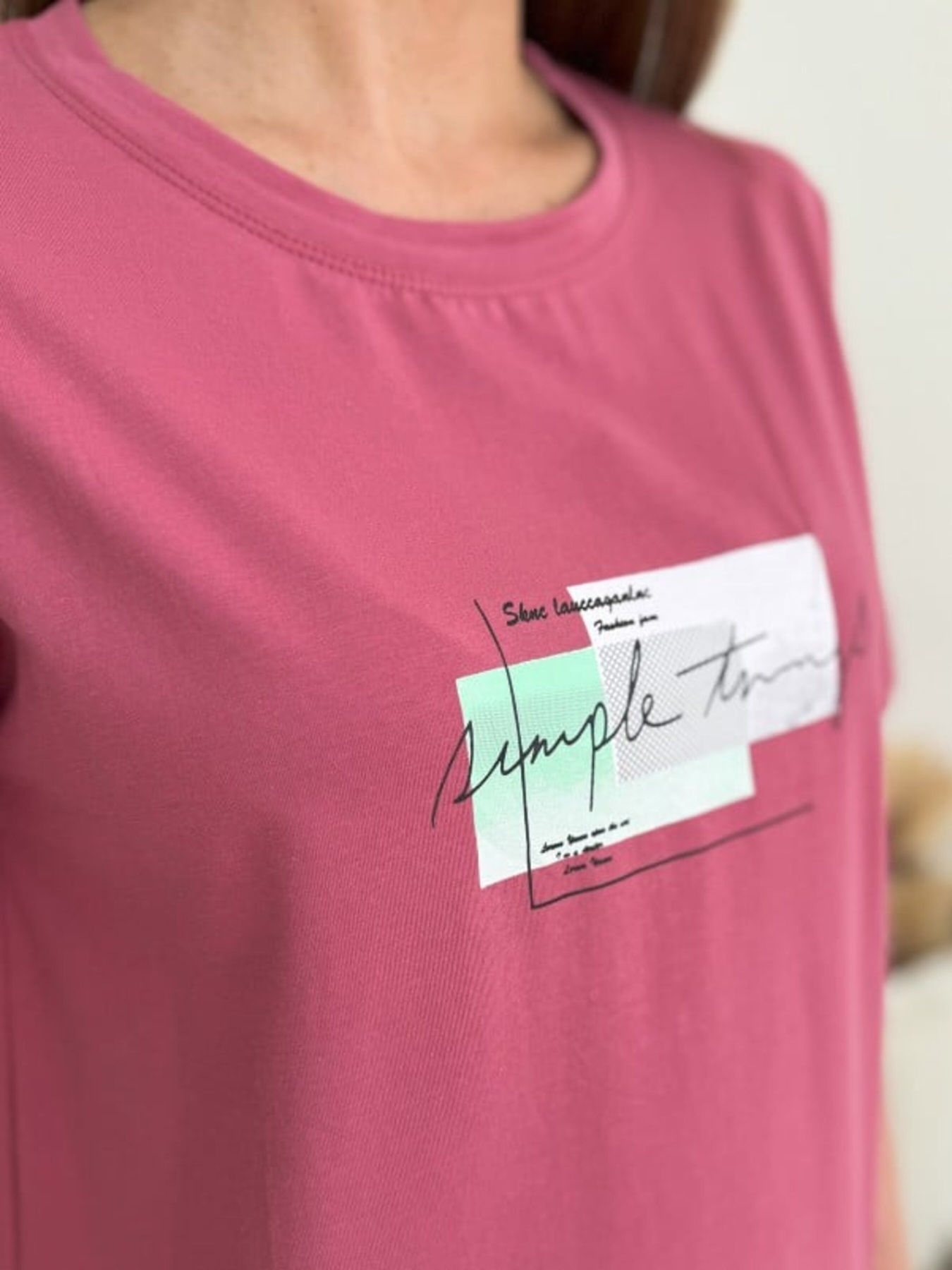 Футболка ISSA Plus модель WN20-621_темно_розовый Футболка ISSA Plus модель WN20-621_темно_розовый Фото