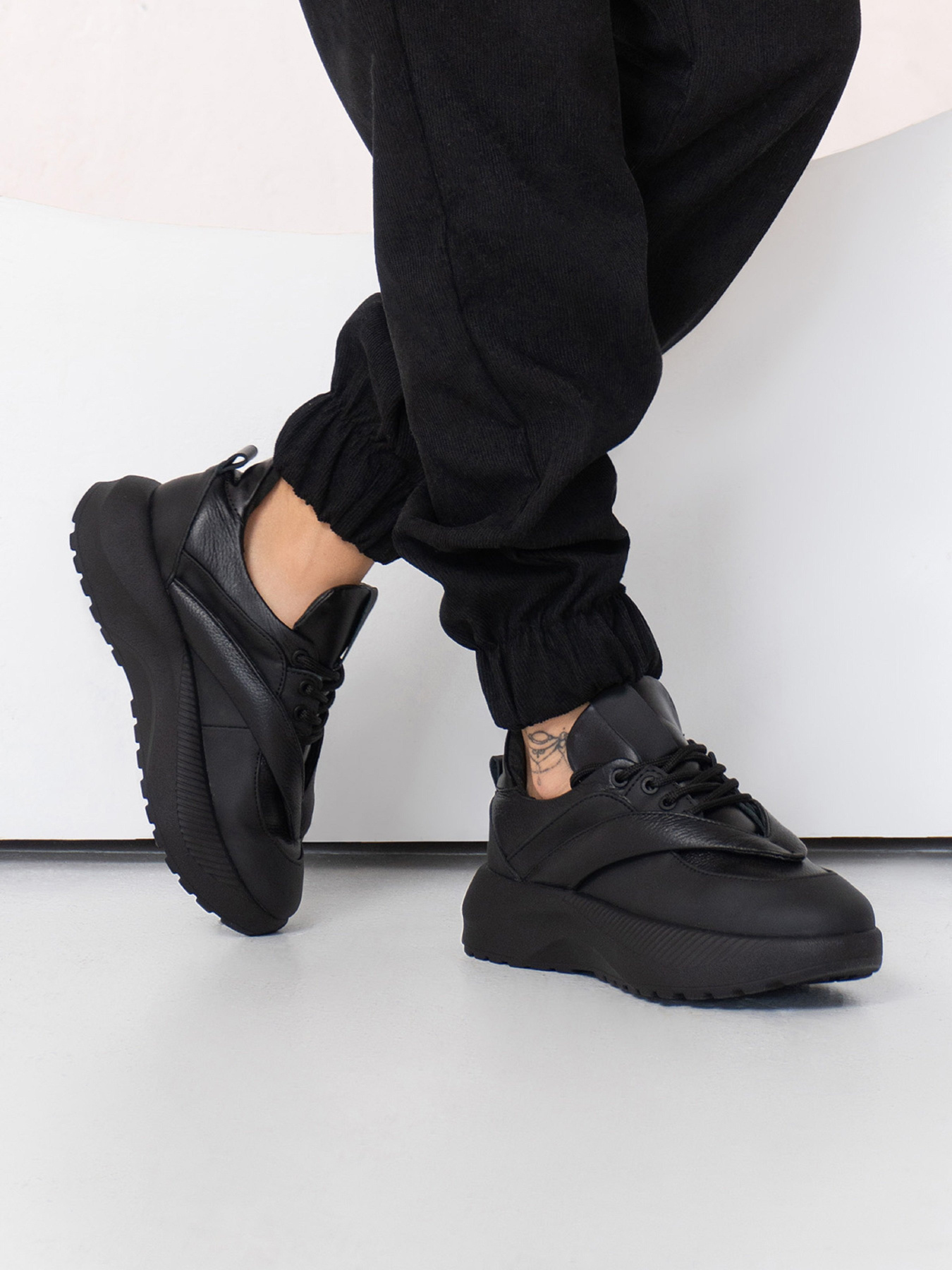 Кросівки повсякденні ISSA Plus модель OB2-456_черный Фото