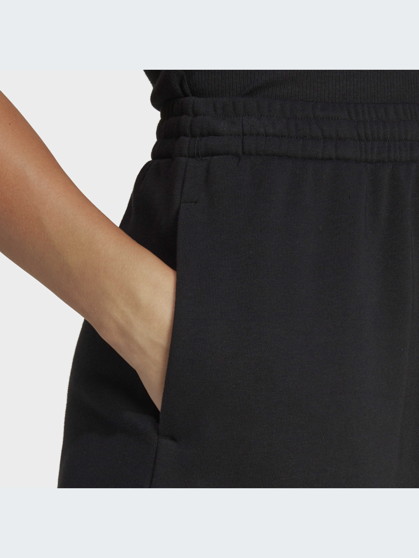 Повсякденні шорти Adidas модель IA6451 Фото