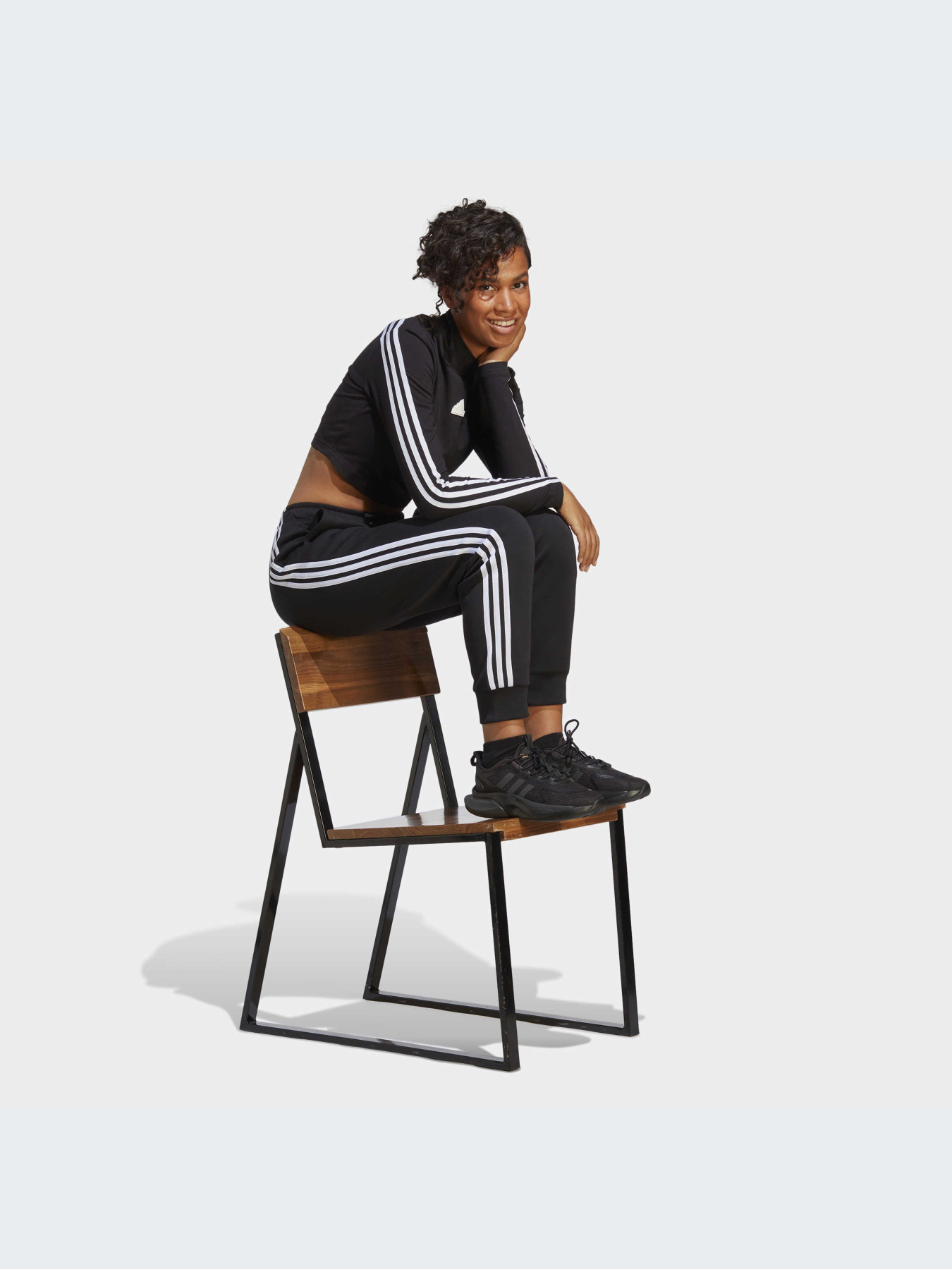 Джоггеры Adidas модель HT4704 Фото