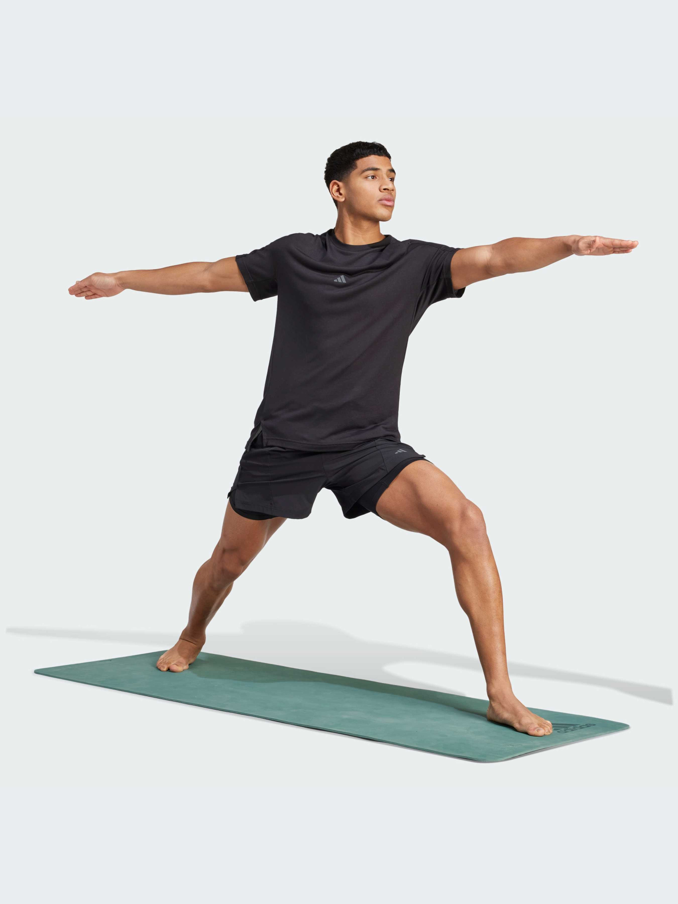 Футболка спортивна Adidas модель IR9481 Фото