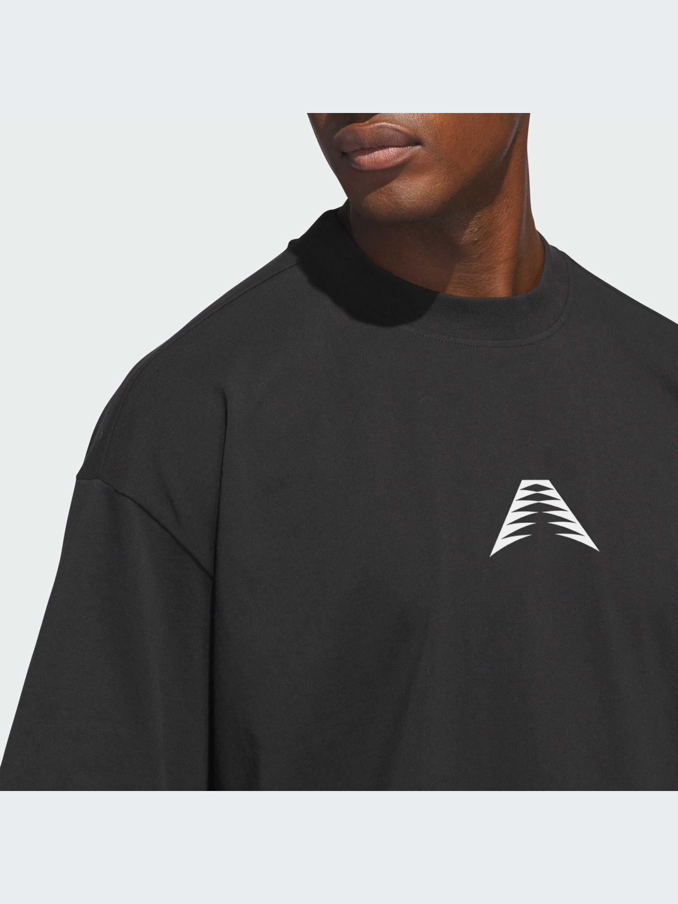 Футболка Adidas модель IT0120 Футболка Adidas модель IT0120 Фото