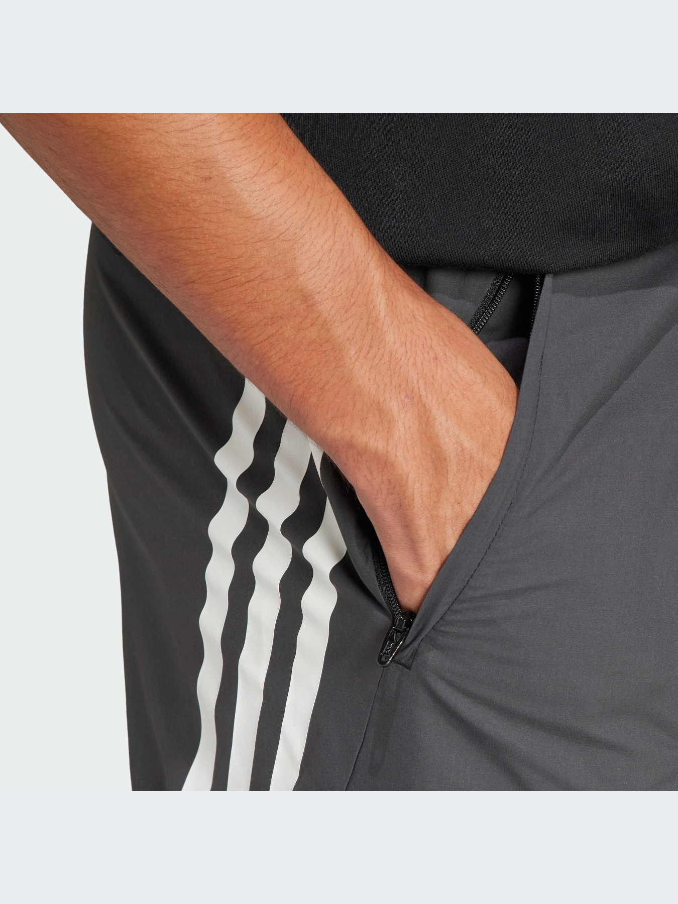 Шорти Adidas Культові силуети модель IR9221 Фото