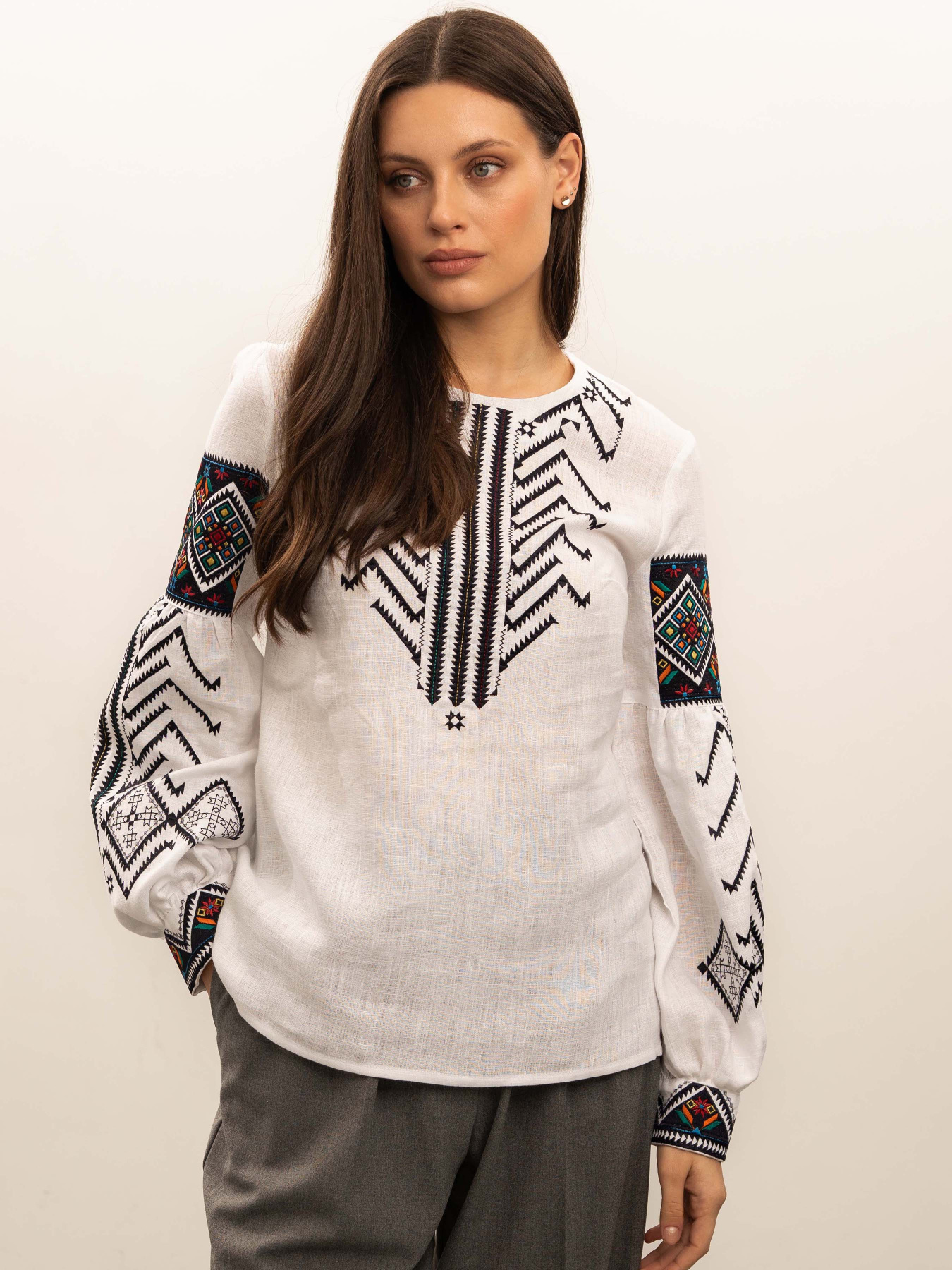 Вышитая рубашка Svarga модель SV-FB00603-1111-10001 Фото