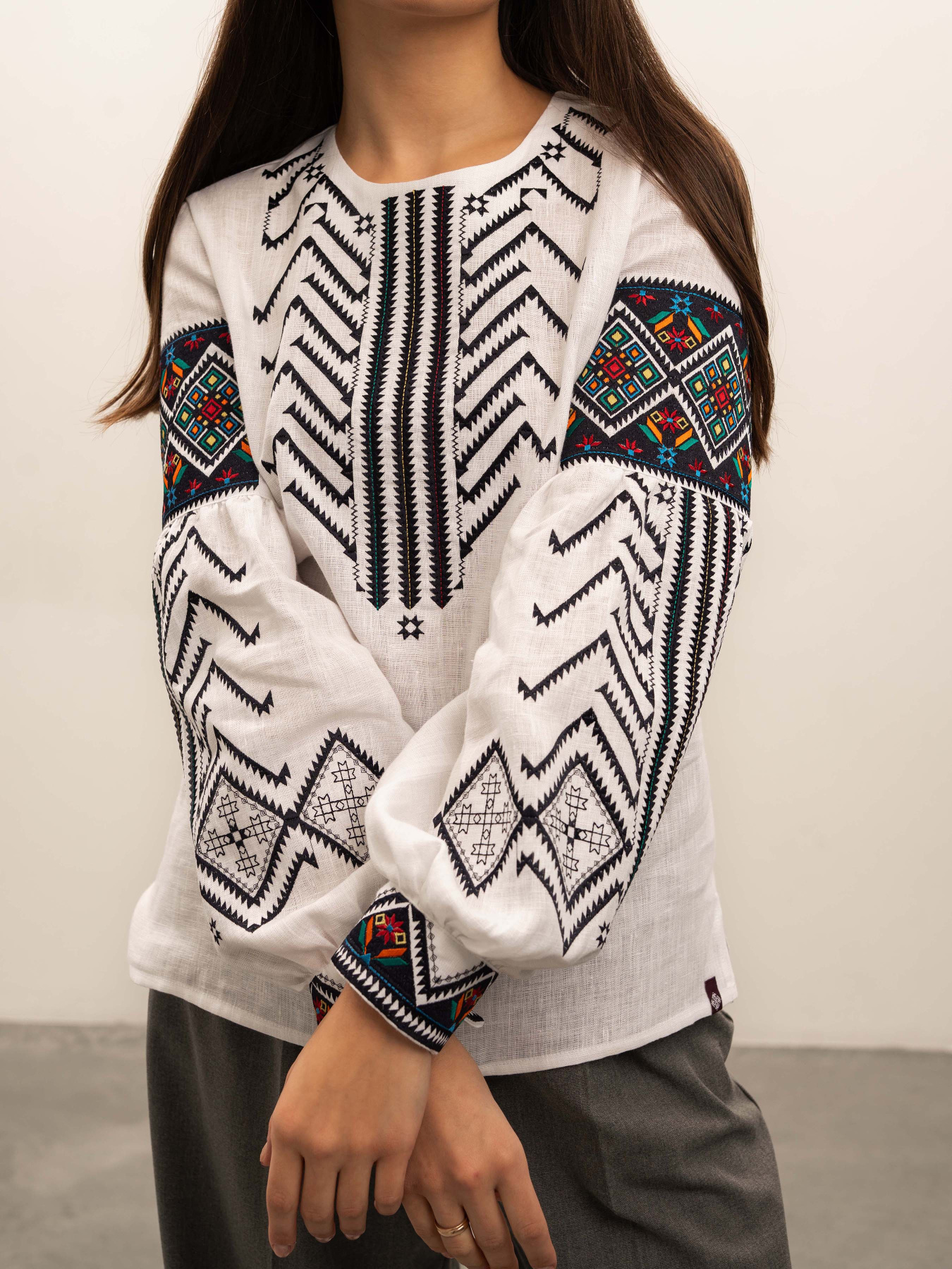 Вышитая рубашка Svarga модель SV-FB00603-1111-10001 Фото