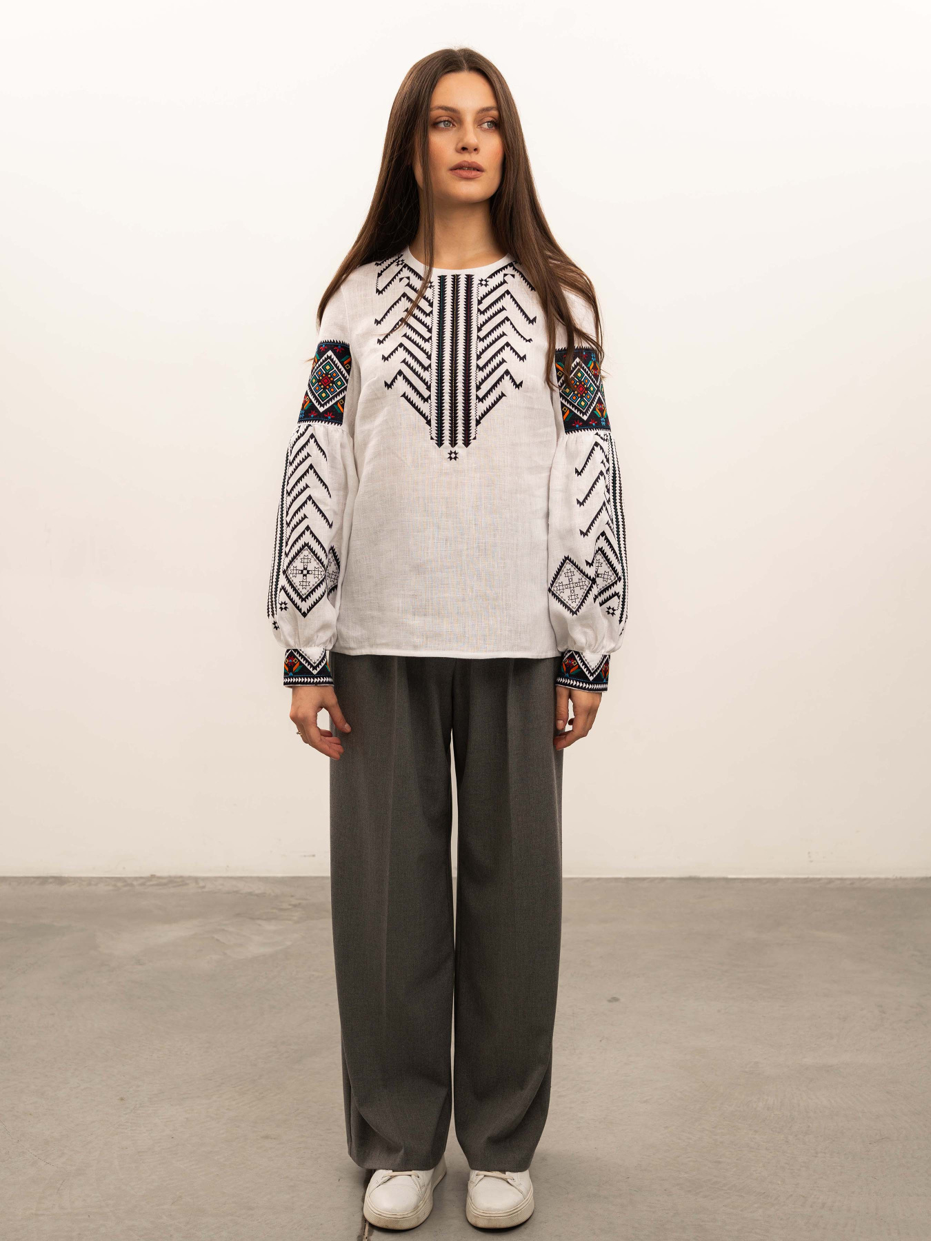 Вышитая рубашка Svarga модель SV-FB00603-1111-10001 Фото