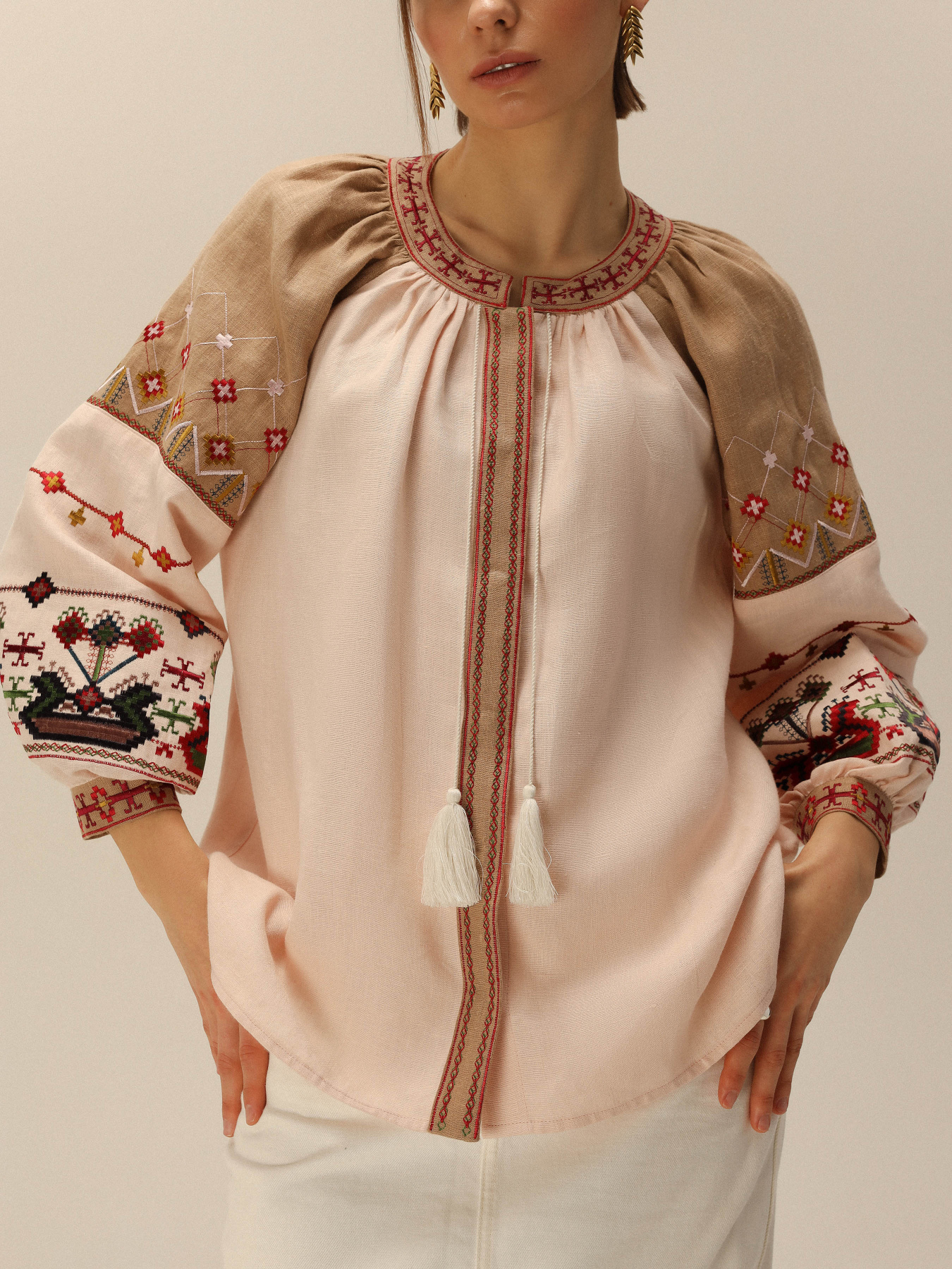 Вышитая рубашка Svarga модель SV-FB00688-1111-10022 Фото