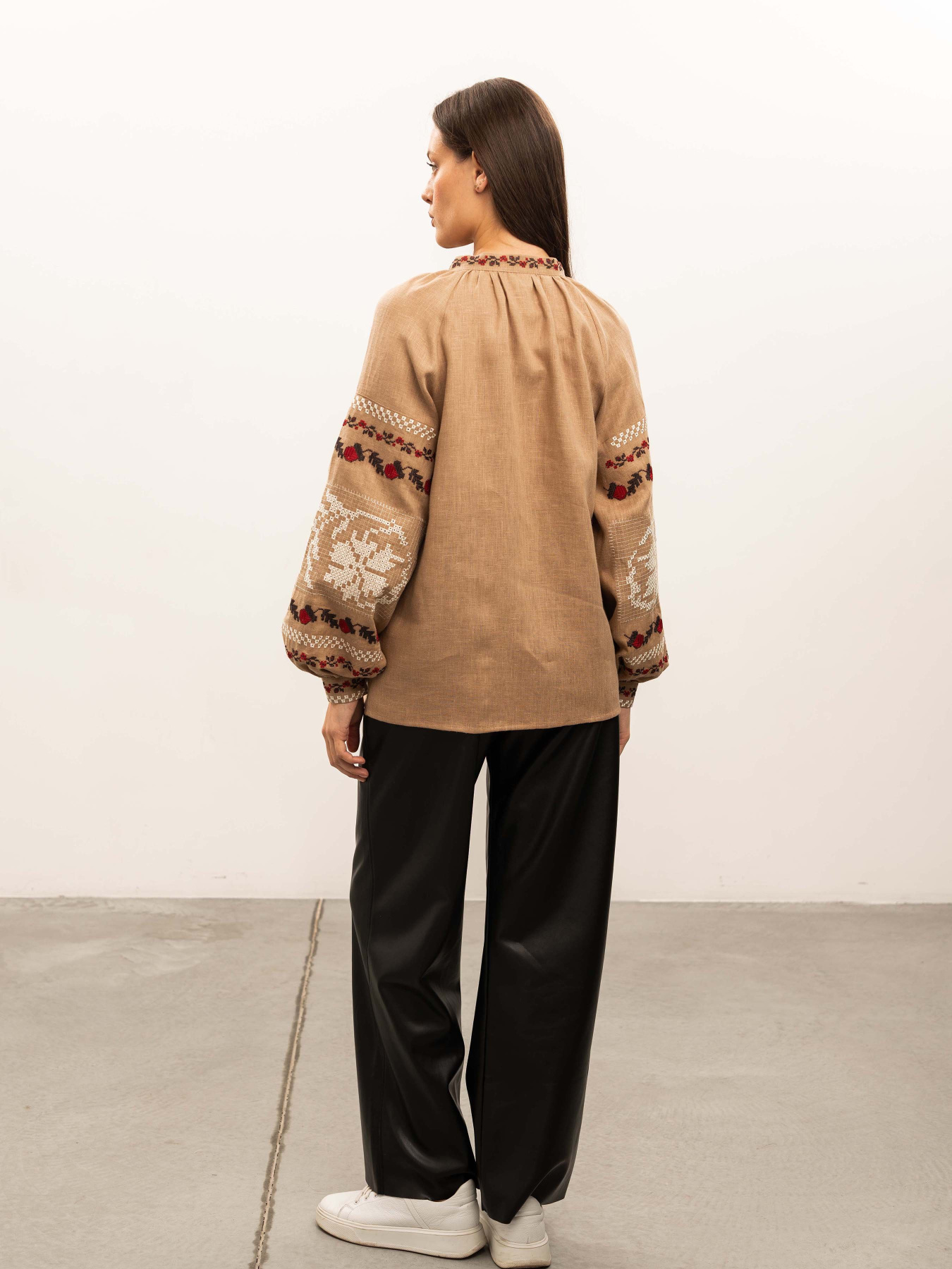 Вышитая рубашка Svarga модель SV-FB00695-1111-10023 Фото