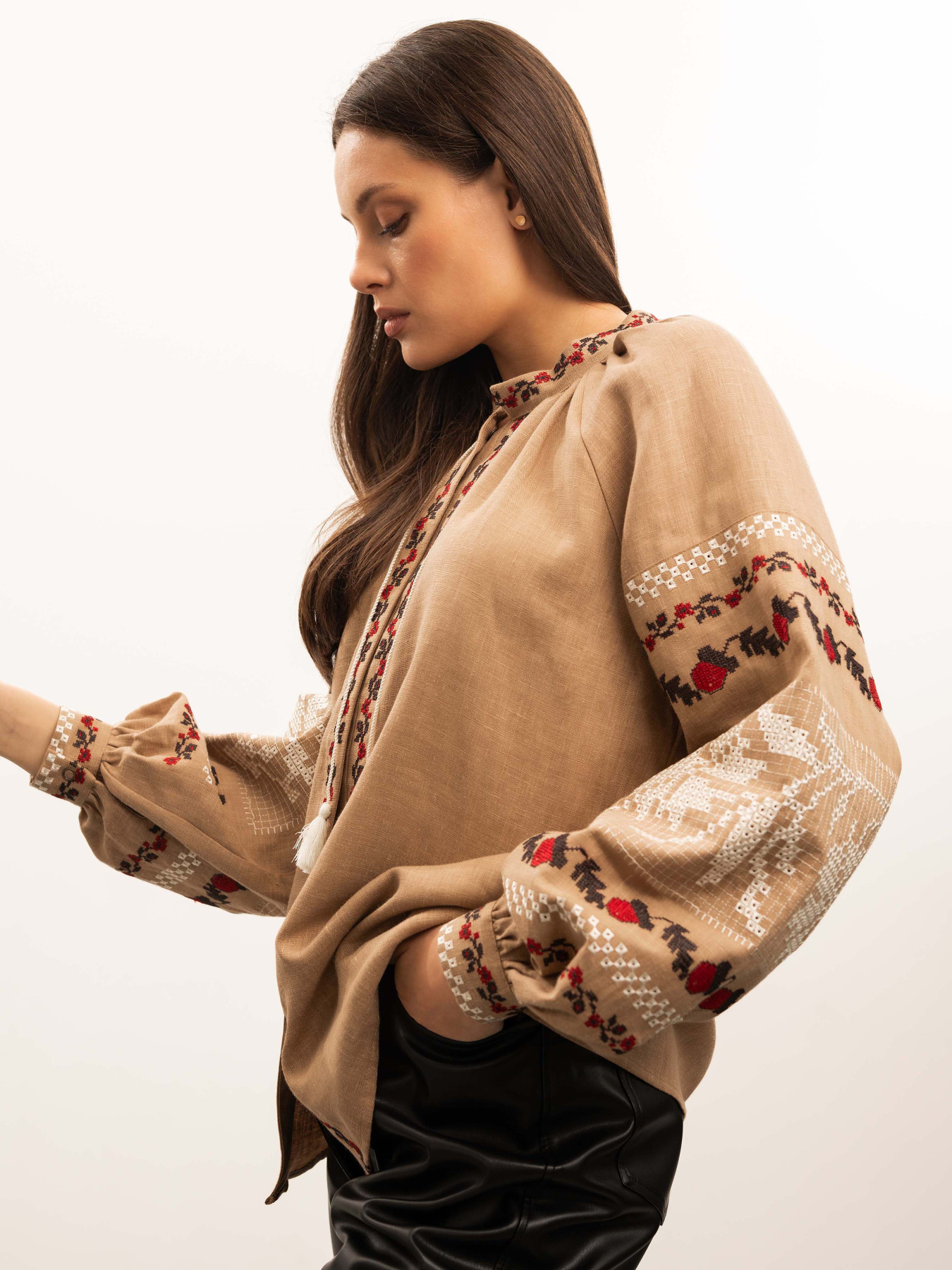 Вышитая рубашка Svarga модель SV-FB00695-1111-10023 Фото