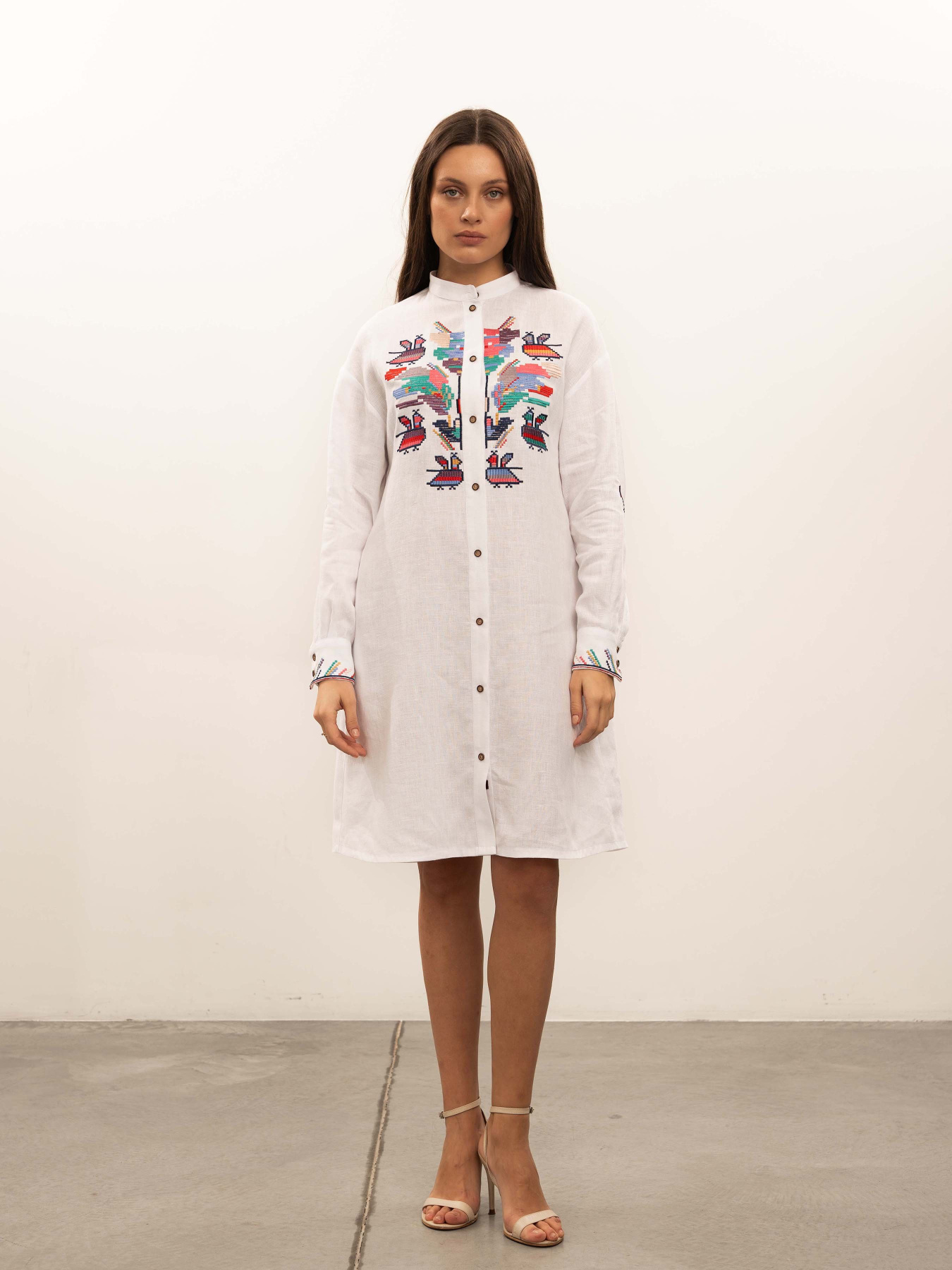 Вышитое платье Svarga модель SV-FB00686-1111- 10001 Вышитое платье Svarga модель SV-FB00686-1111- 10001 Фото