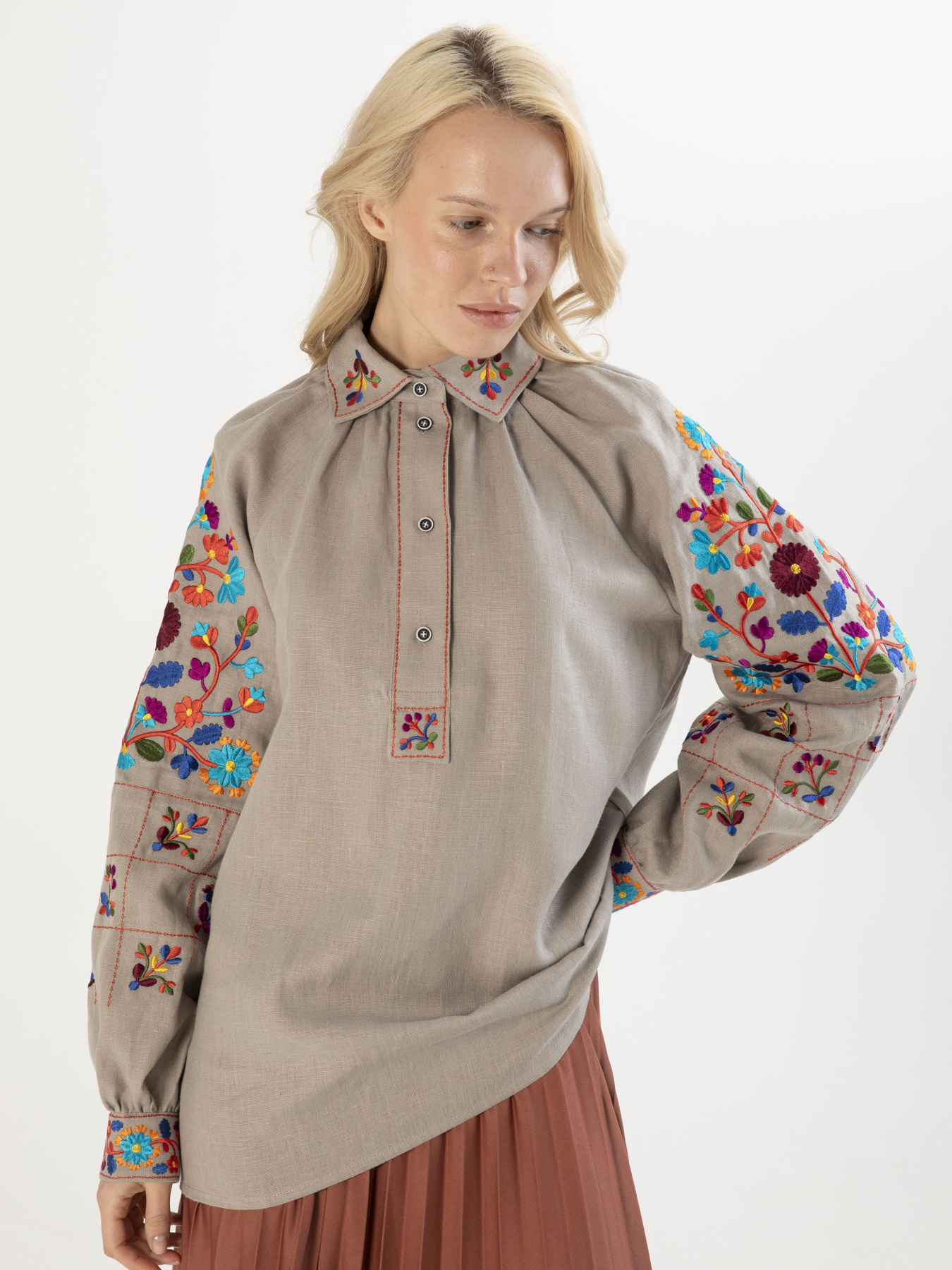 Вышитая рубашка Svarga модель SV-FB00703-1111-10016 Фото