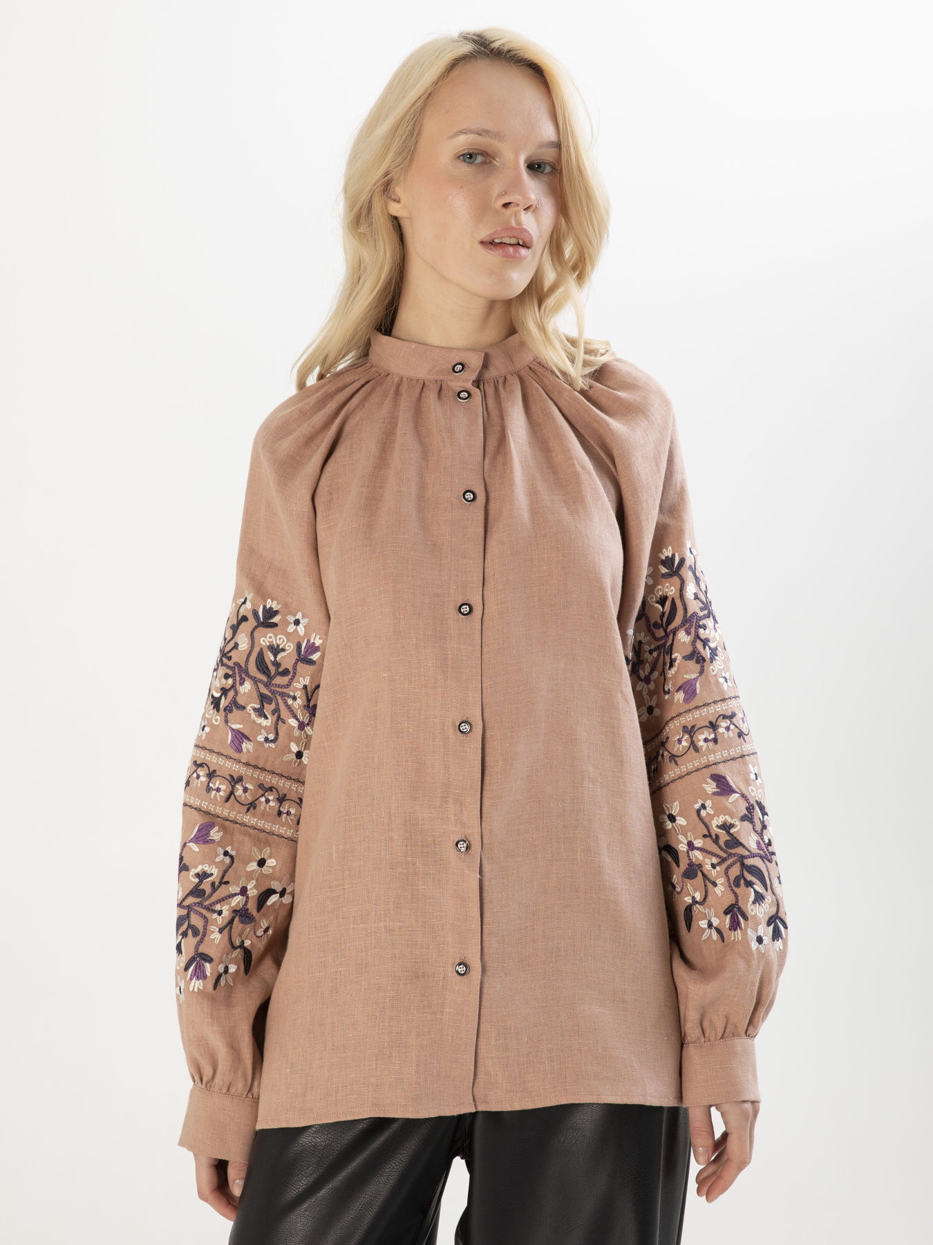 Вышитая рубашка Svarga модель SV-FB00712-1111-10021 Фото