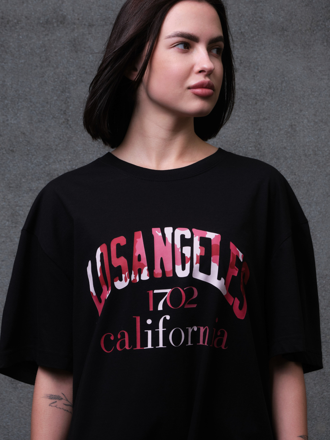 Футболка Without модель 8049259 Фото