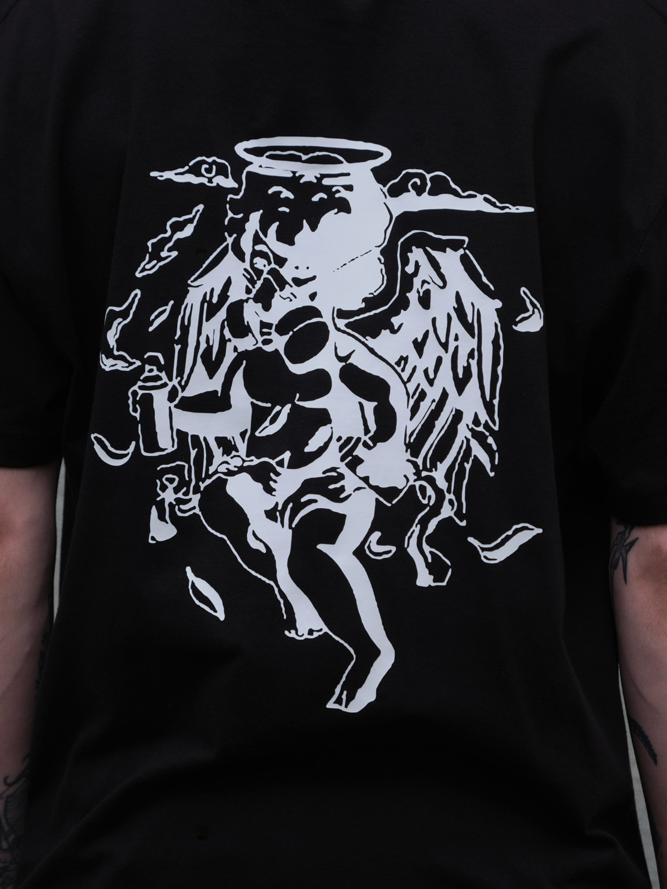 Футболка Without модель 8049282 Футболка Without модель 8049282 Фото