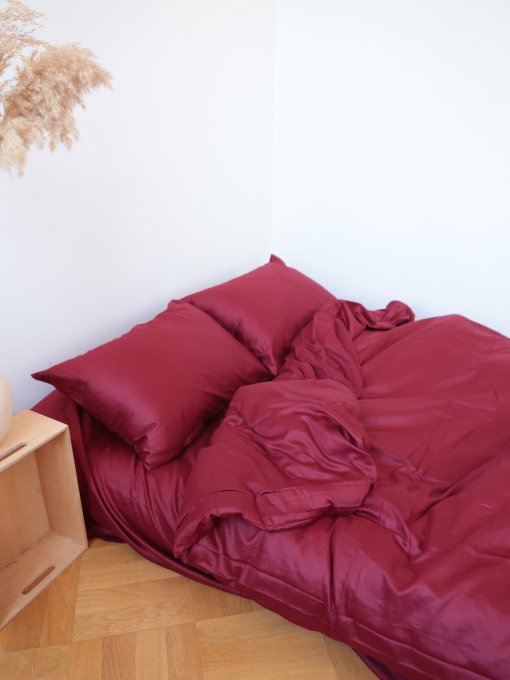 Комплект постельного белья с ткани Сатин Бордовый цвет BedclozZzes модель 8972 Фото