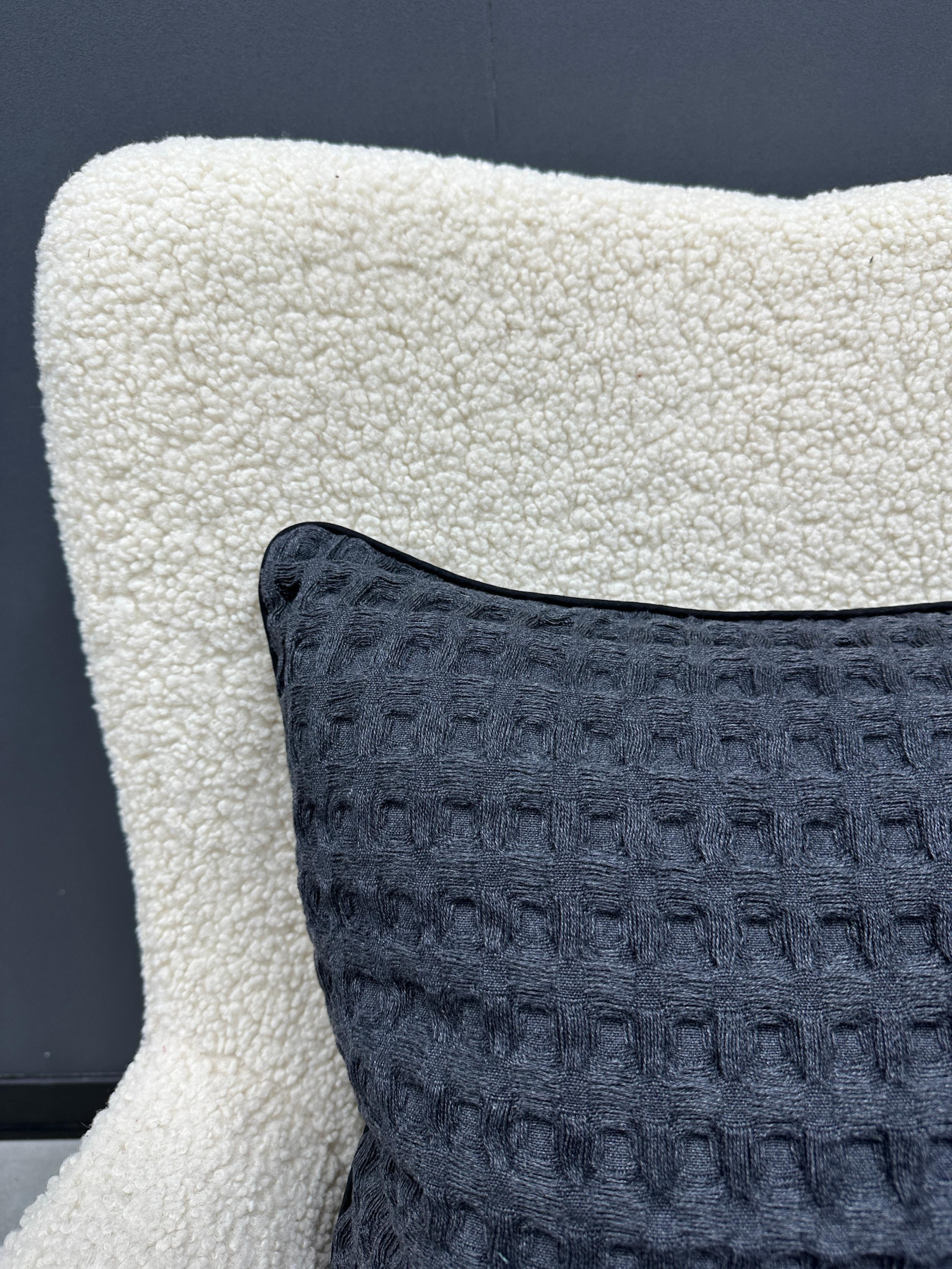 Плед на ліжко темно-сірий МАЕСТРО модель 105422 Фото