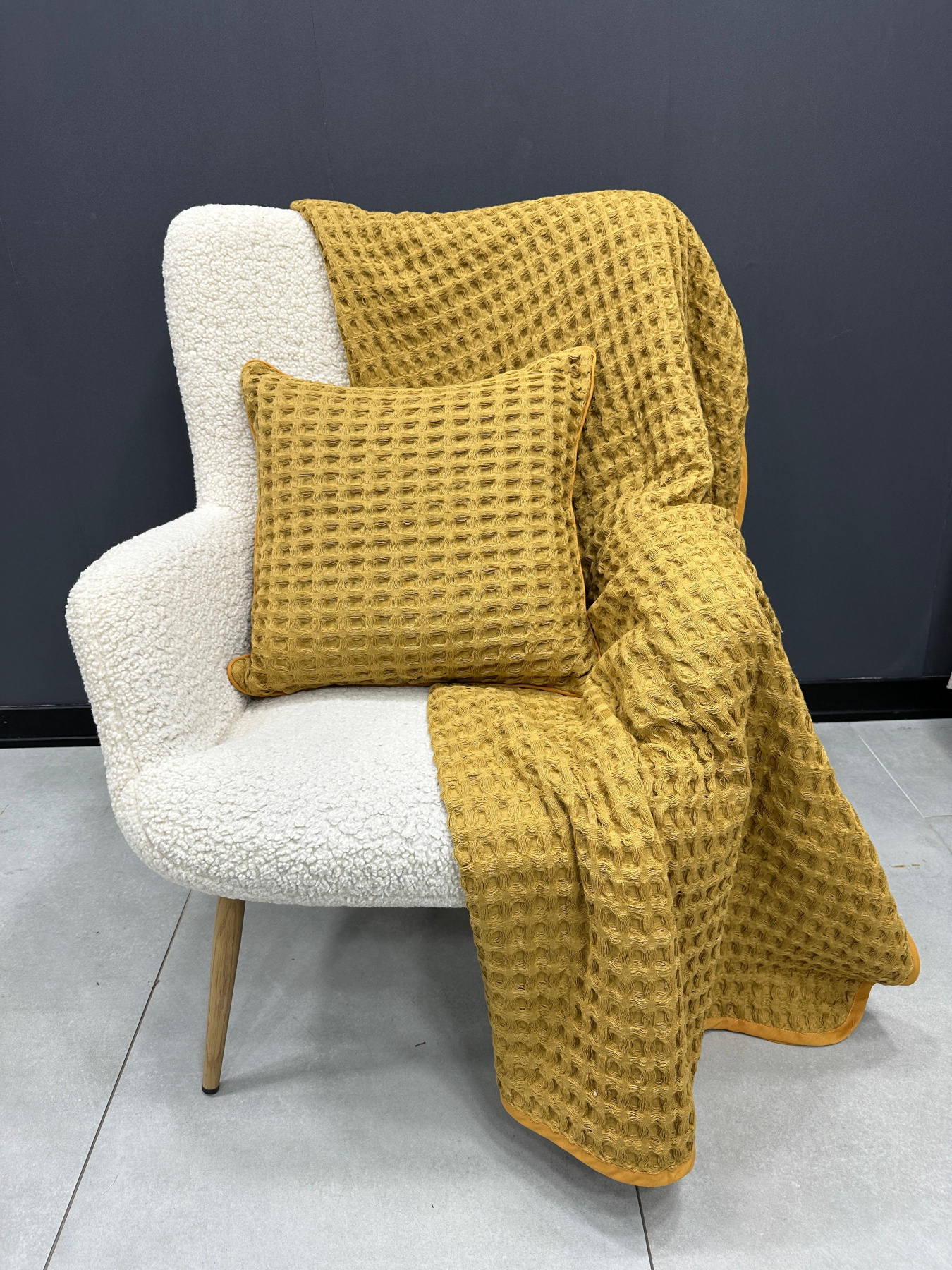 Плед на кровать горчичный МАЕСТРО модель 105431 Фото