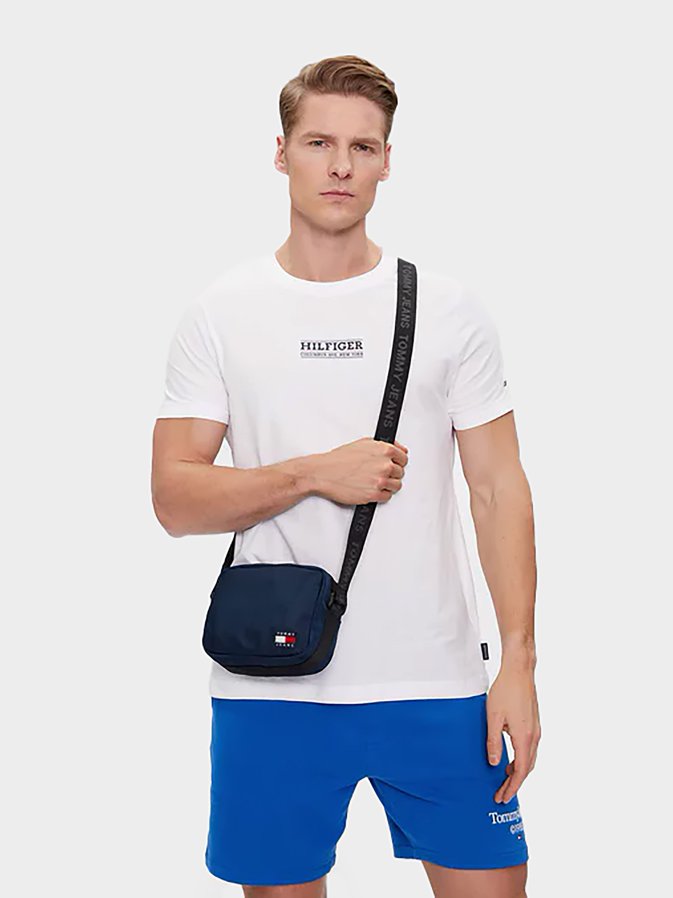 Сумки Tommy Hilfiger модель AW0AW15818-C1G Фото