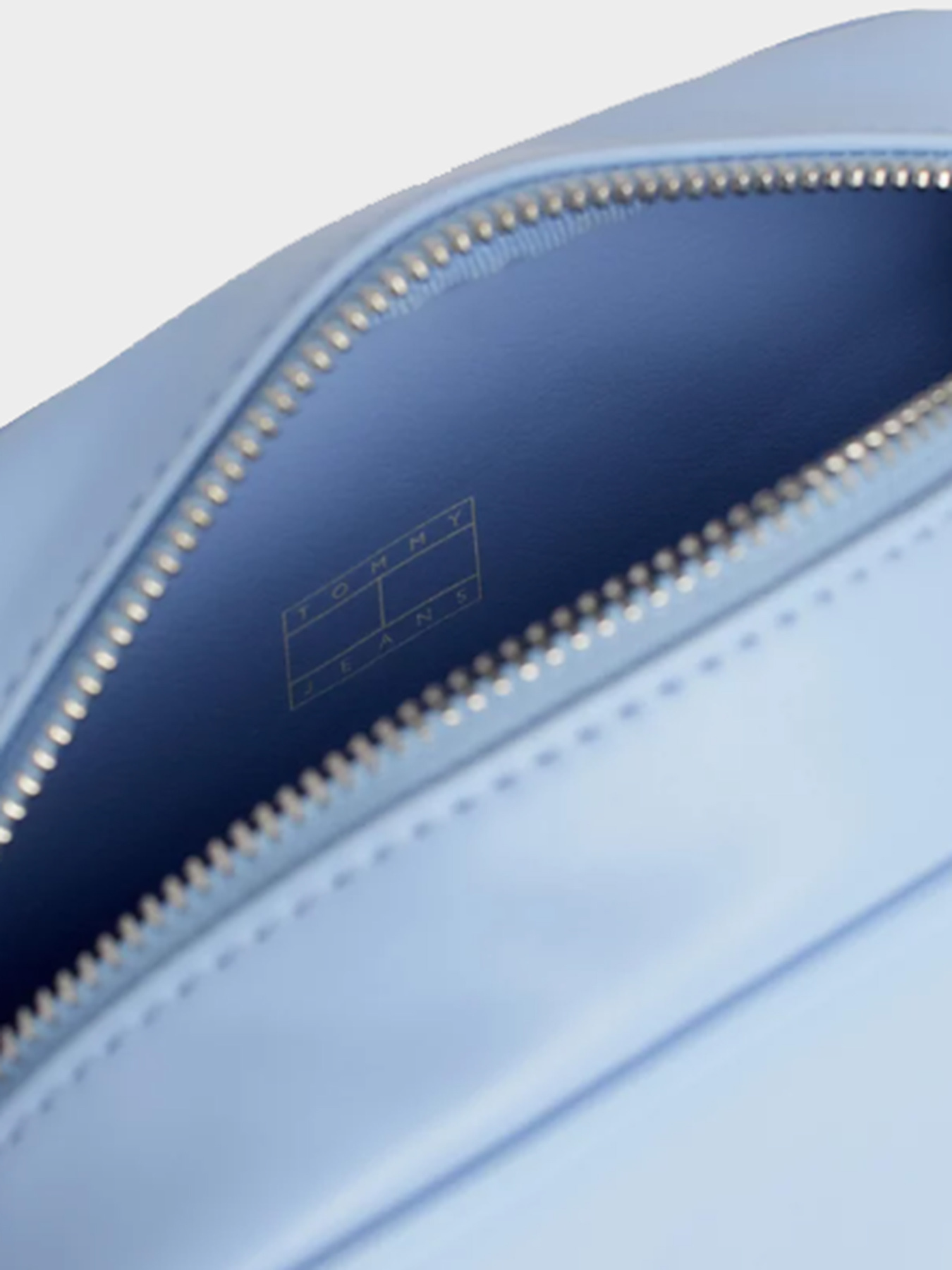 Сумки Tommy Hilfiger модель AW0AW15828-C3S Фото