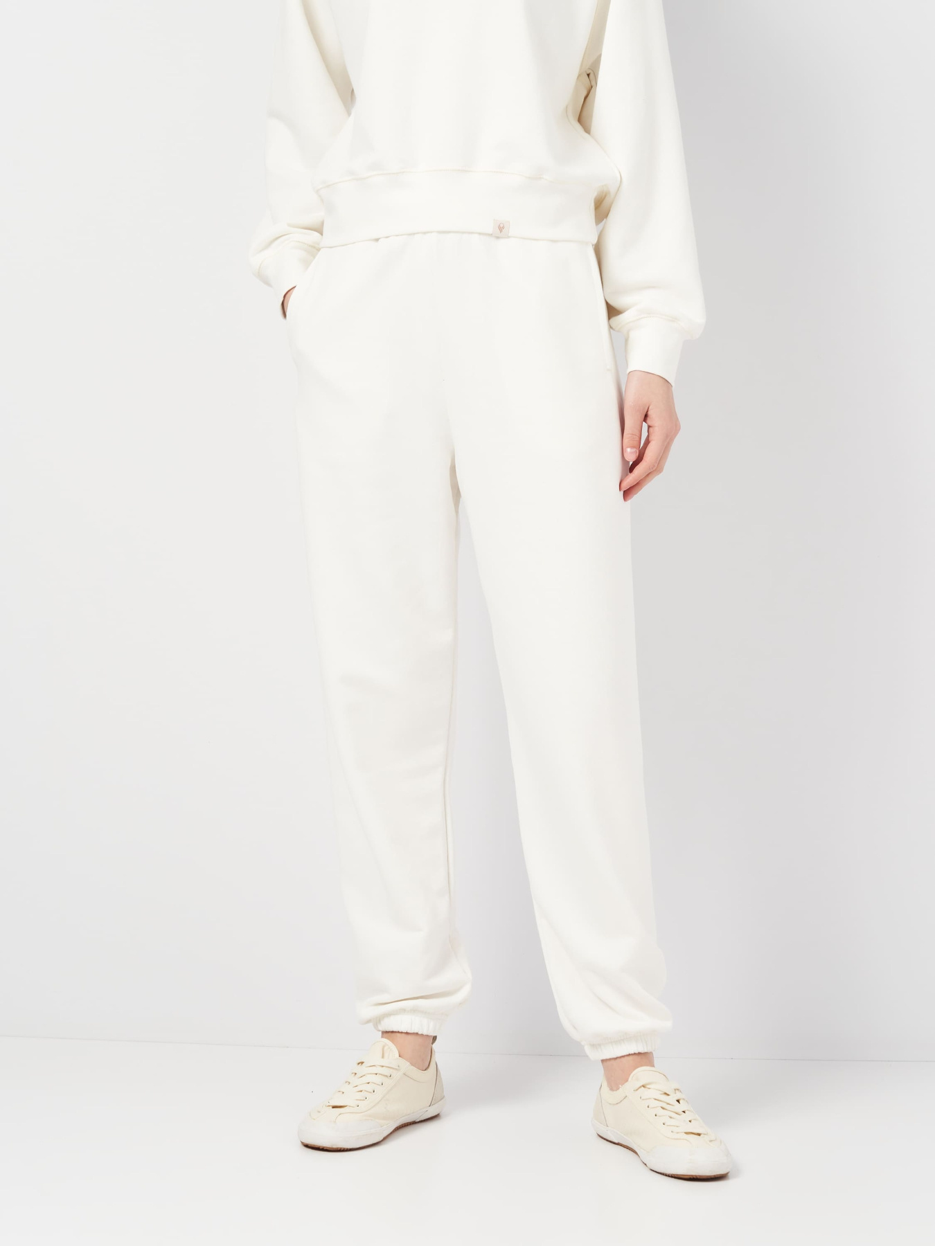 Джогери Роза модель 231025_milk Джогери Роза модель 231025_milk Фото