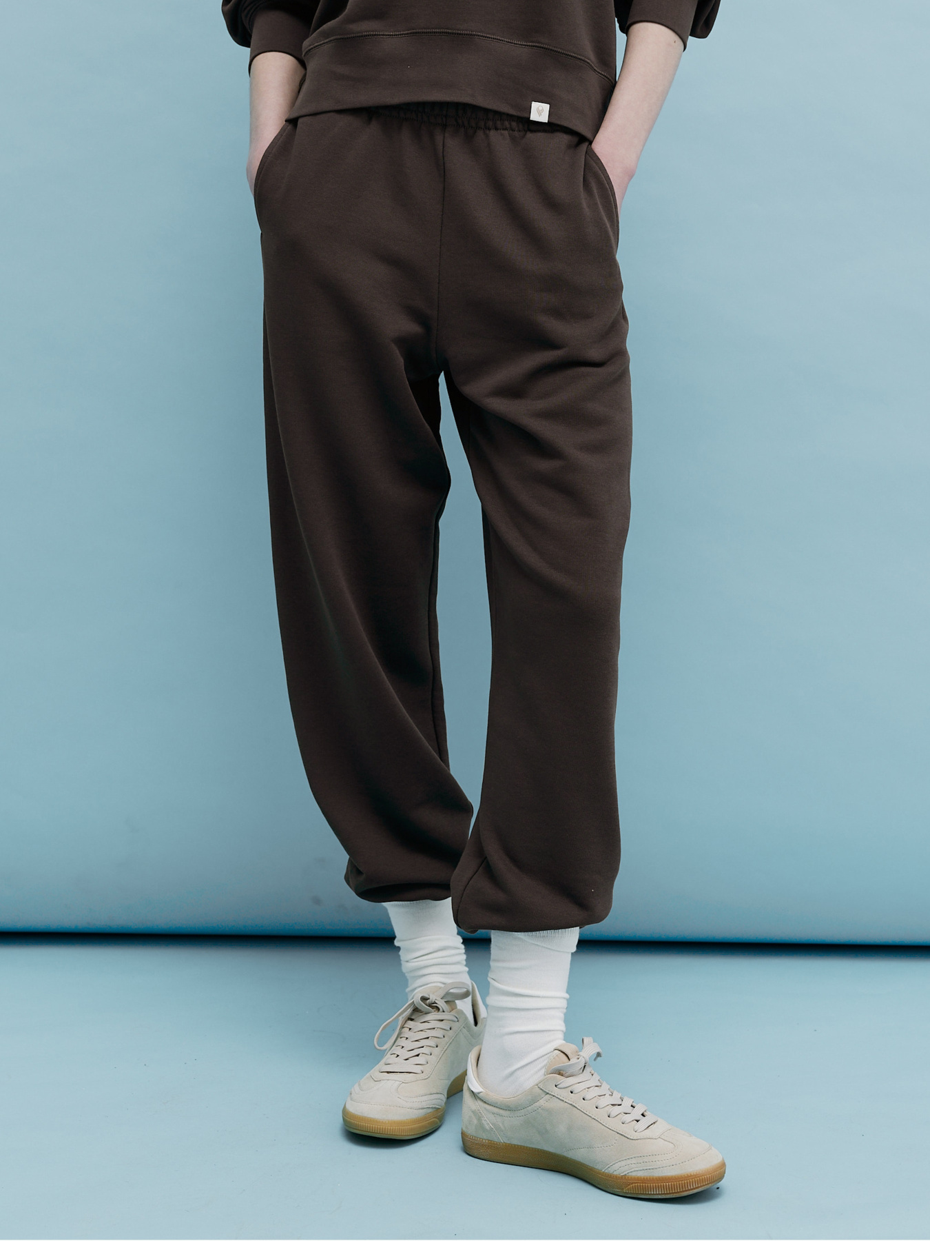 Джоггеры Роза модель 231025_americano Фото