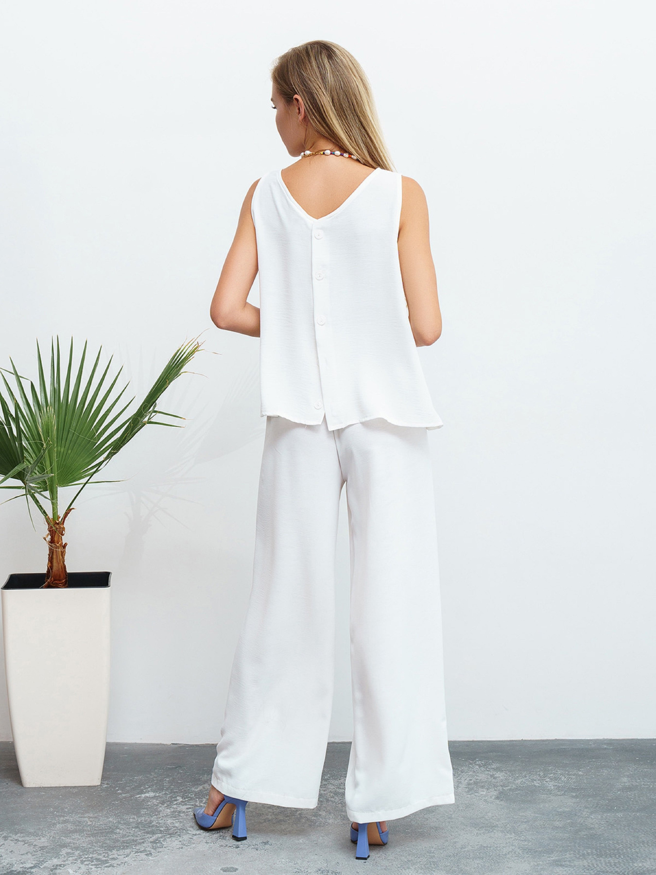 Повседневный костюм ISSA Plus модель 13451A_белый Фото