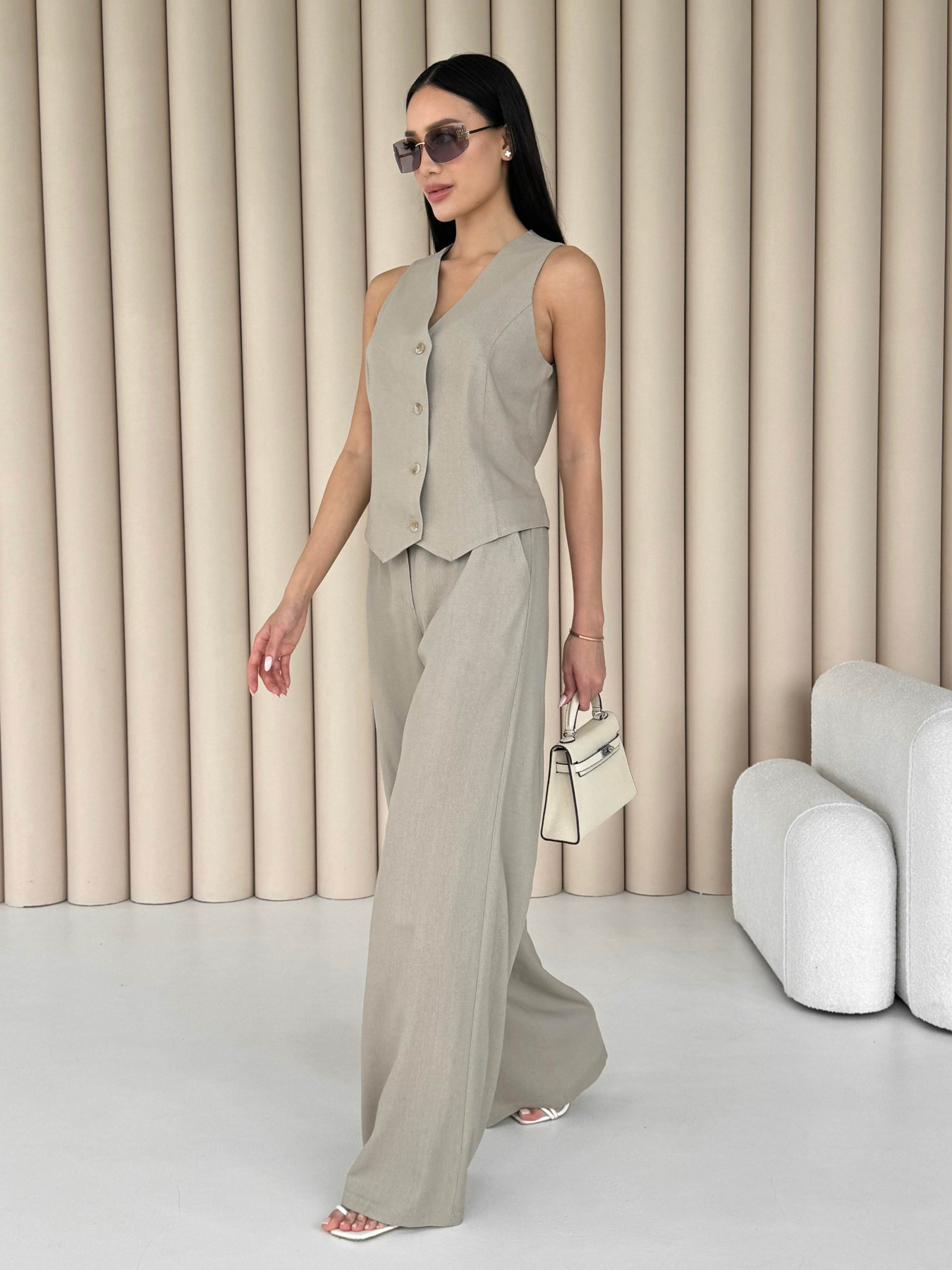 Костюмы Jadone Fashion модель Vest_bej Фото