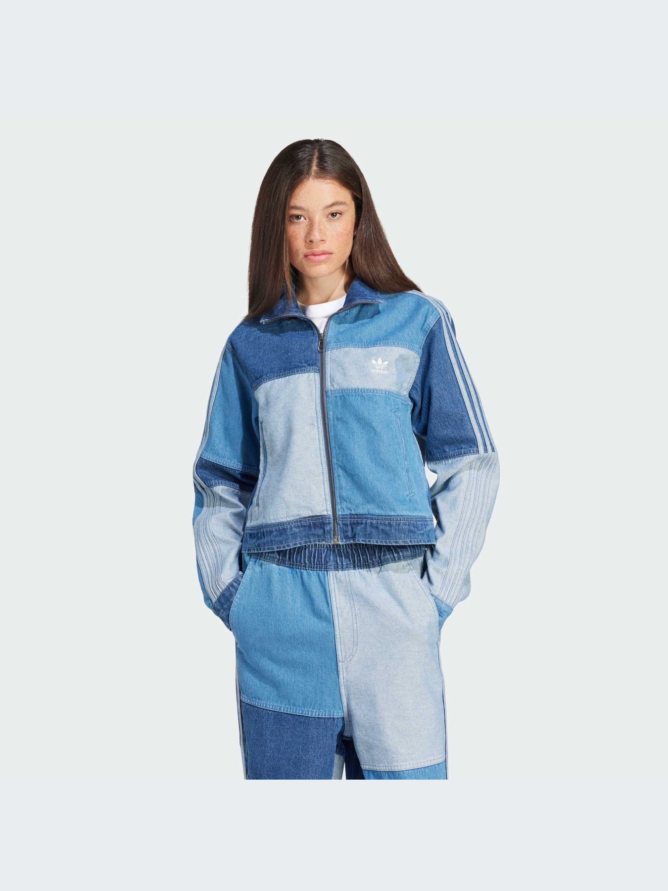 Джинсовая куртка Adidas x KSENIASCHNAIDER модель IU2464 Джинсовая куртка Adidas x KSENIASCHNAIDER модель IU2464 Фото