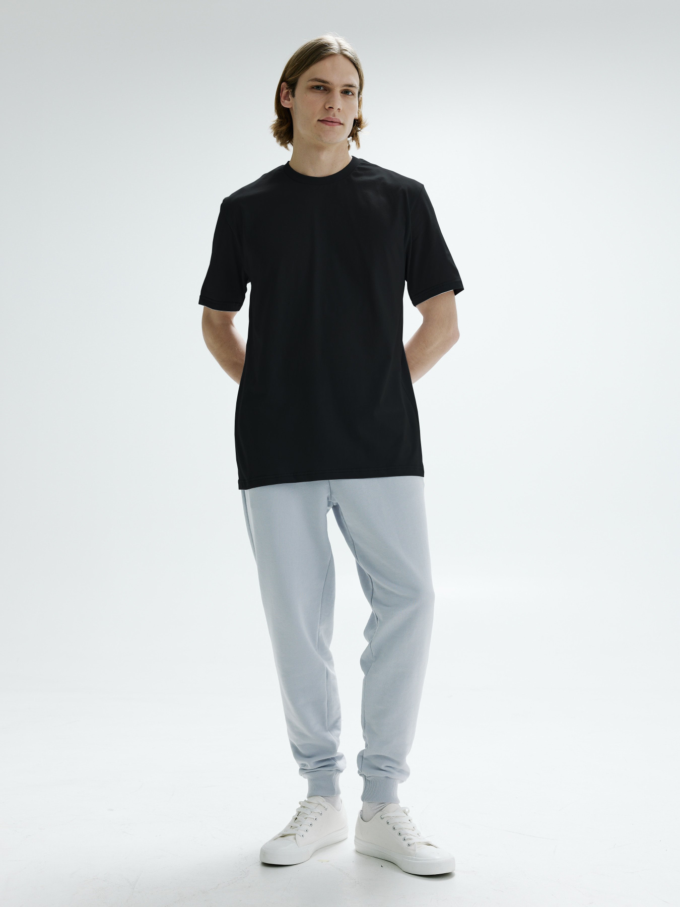 Футболка Роза модель 231101_black Фото