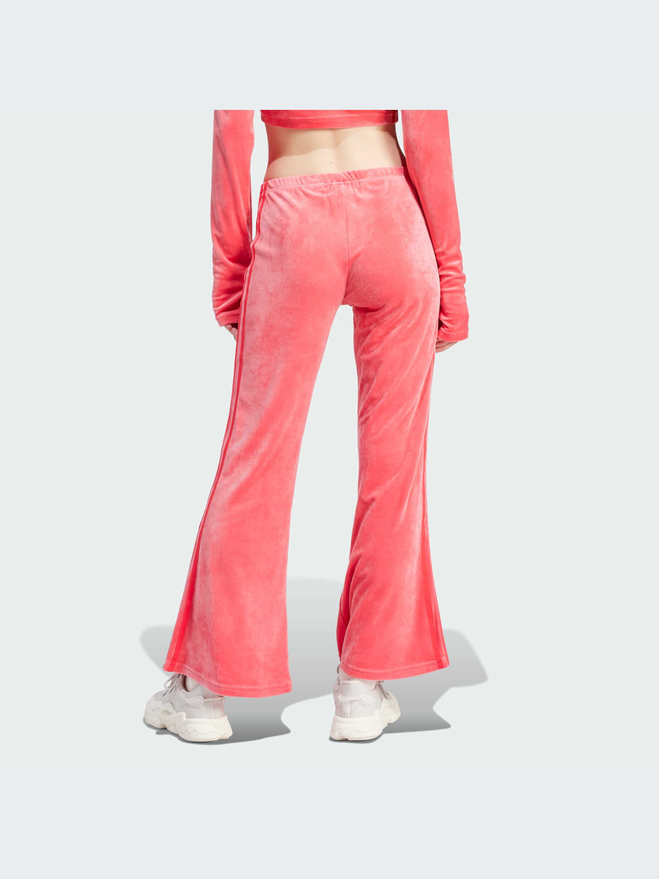 Повсякденні штани Adidas модель IT7563 Повсякденні штани Adidas модель IT7563 Фото