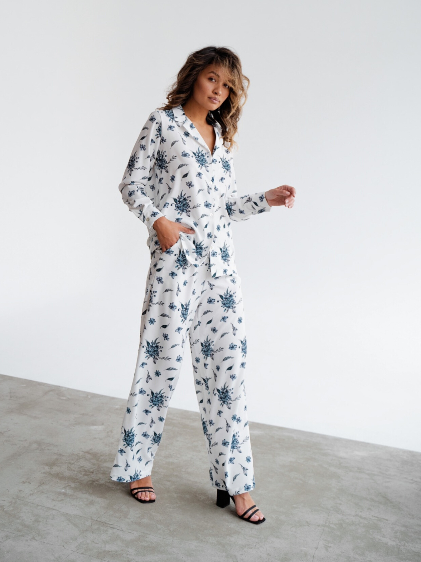 Костюмы MON VOL модель mv1532 Фото