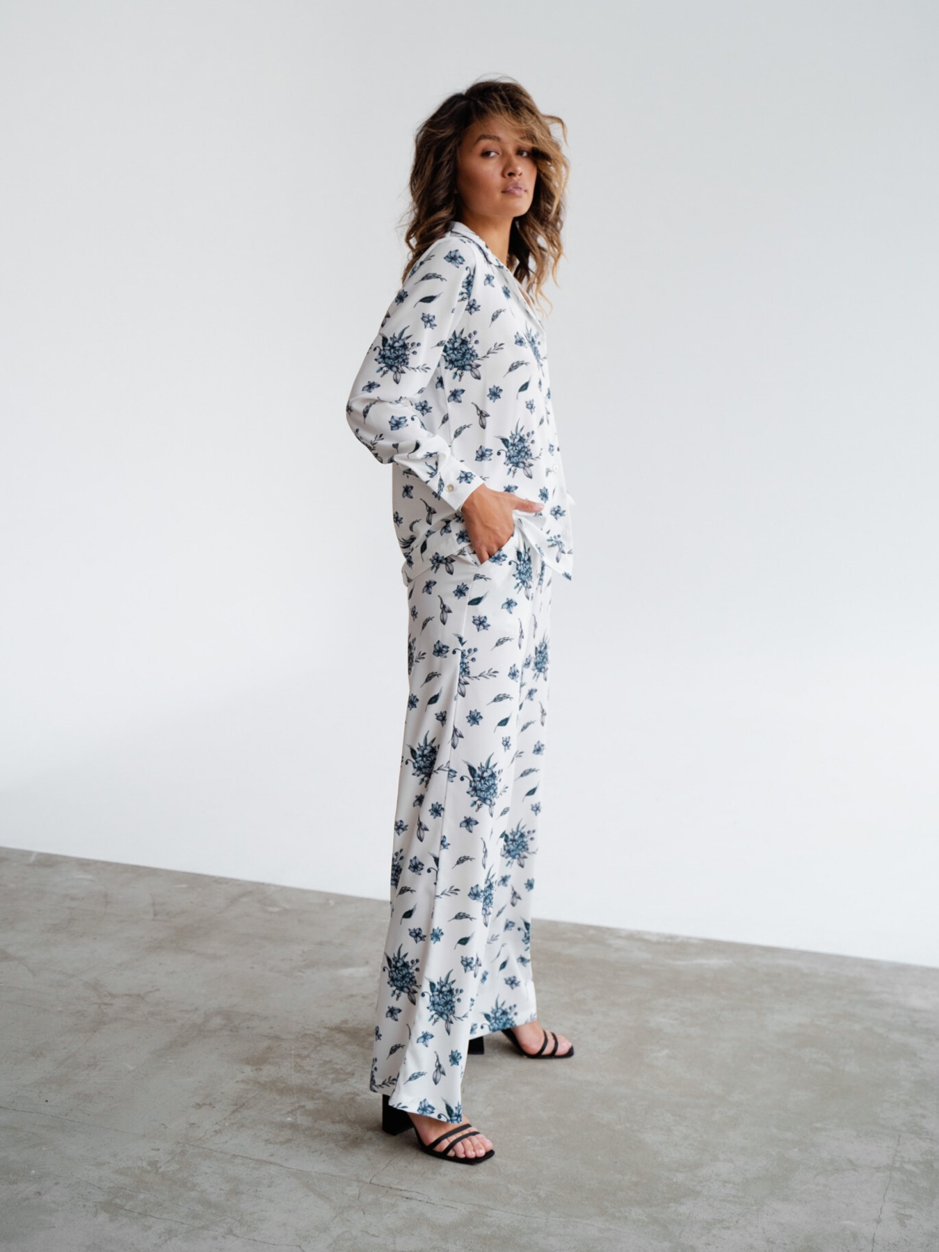 Костюмы MON VOL модель mv1532 Фото