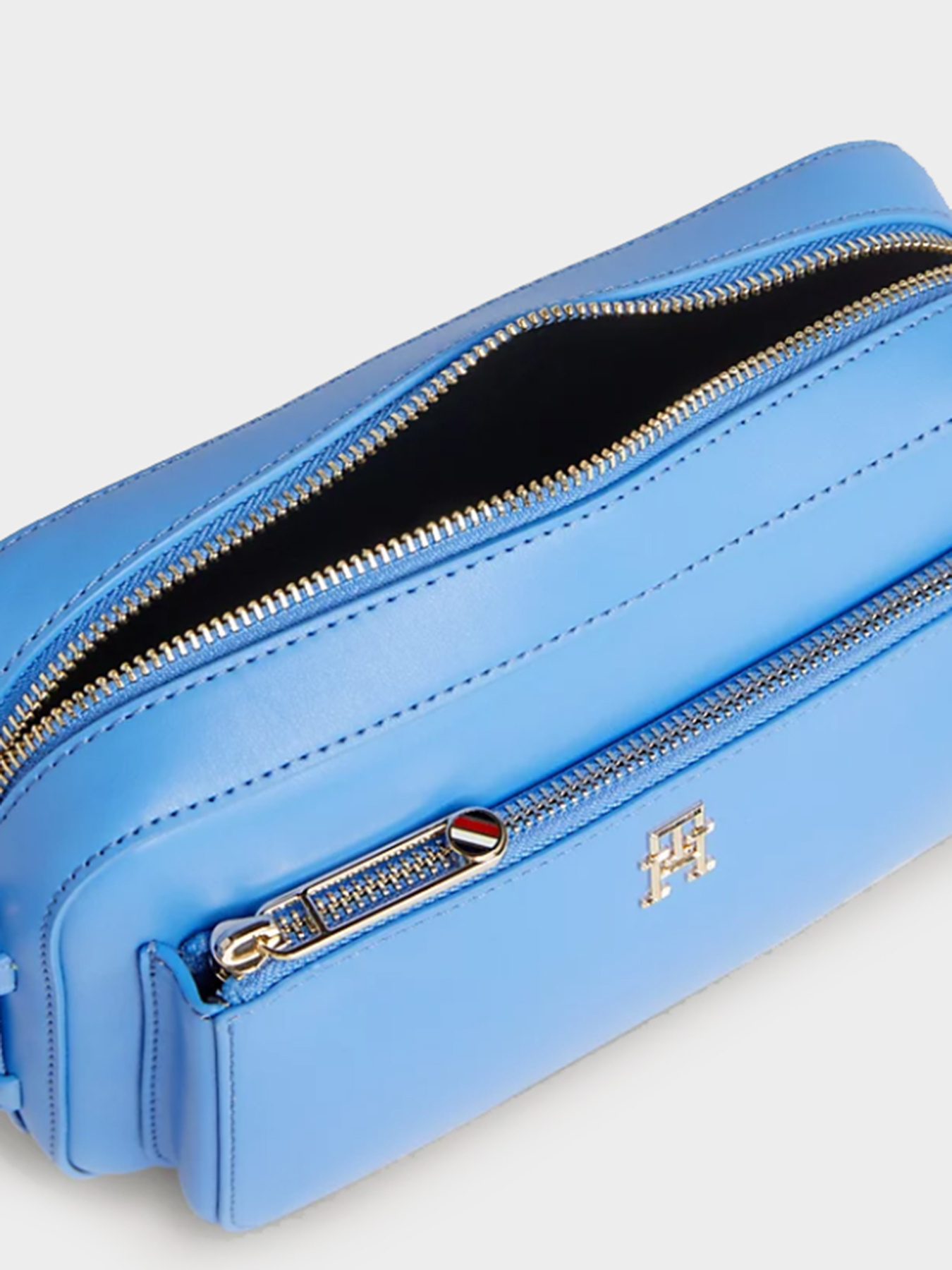 Сумки Tommy Hilfiger модель AW0AW15991-C30 Фото