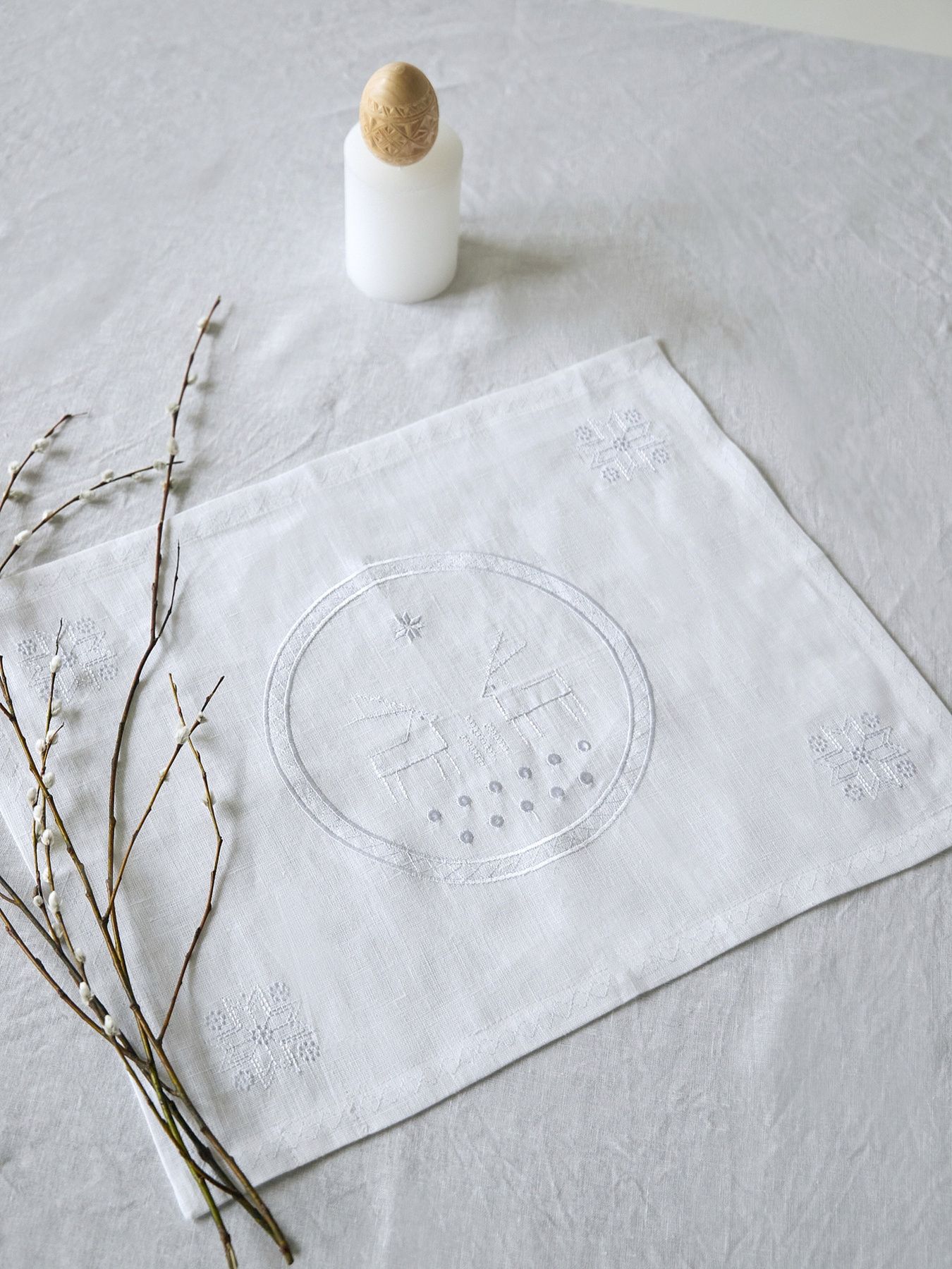 Набір з 2-х серветок столових з льону з машинною вишивкою "Білим по білому" GNIZDO Модель LTNMEEC-002 Фото
